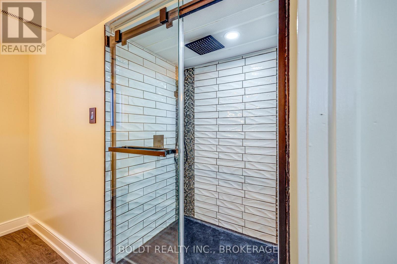 12 Bayshore Crescent, St. Catharines, Ontario  L2N 5Y4 - Photo 37 - X13872294