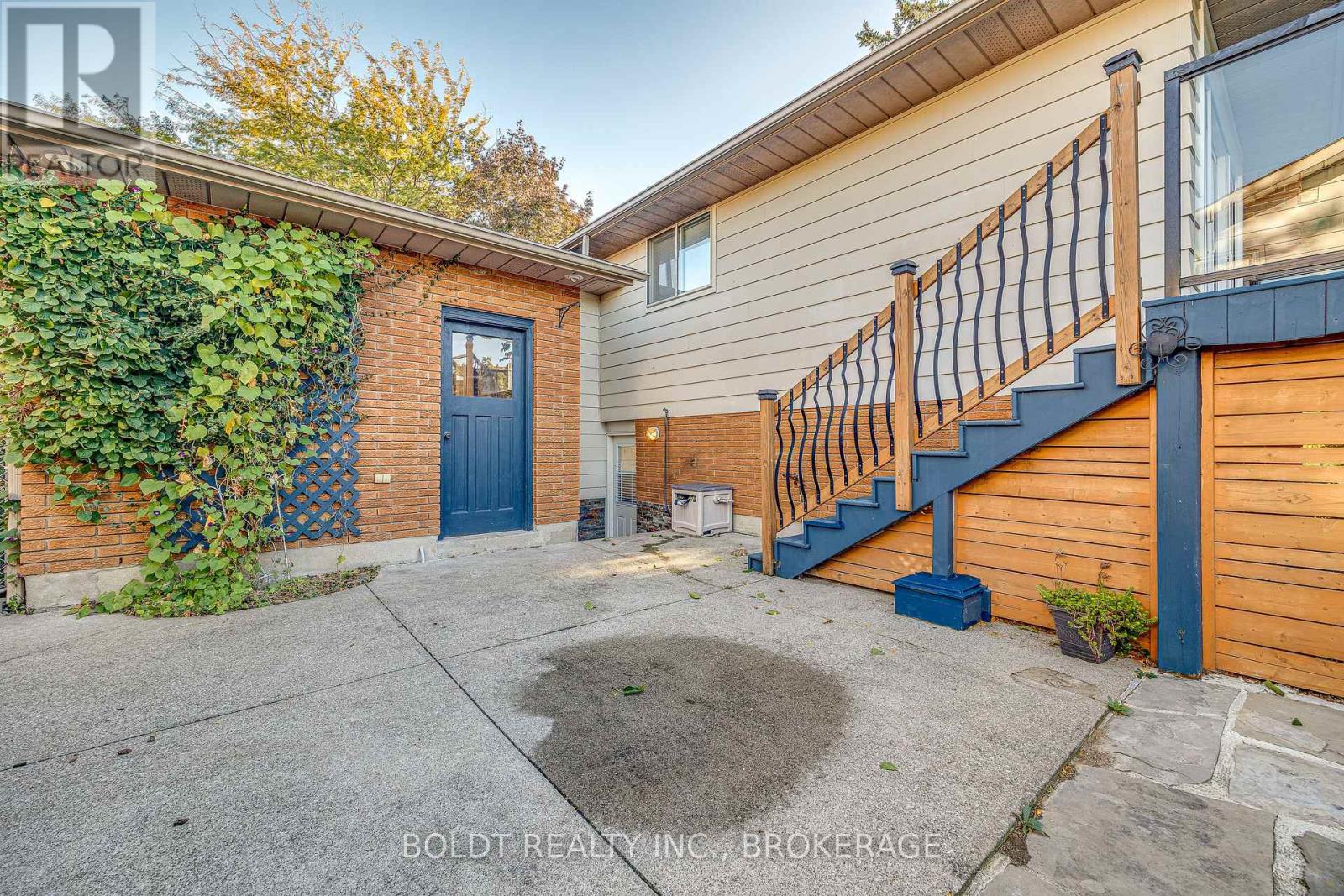 12 Bayshore Crescent, St. Catharines, Ontario  L2N 5Y4 - Photo 38 - X13872294