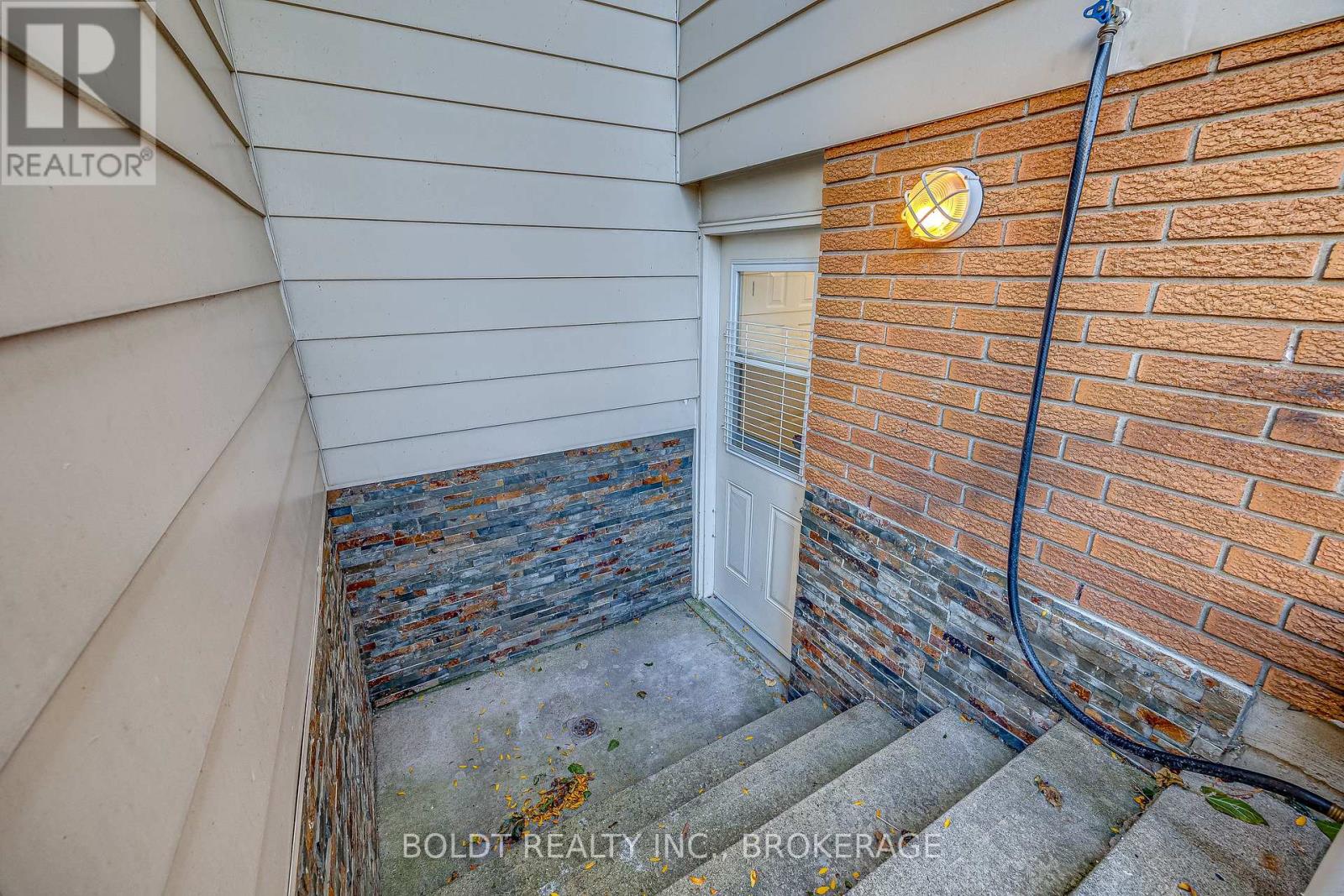 12 Bayshore Crescent, St. Catharines, Ontario  L2N 5Y4 - Photo 39 - X13872294
