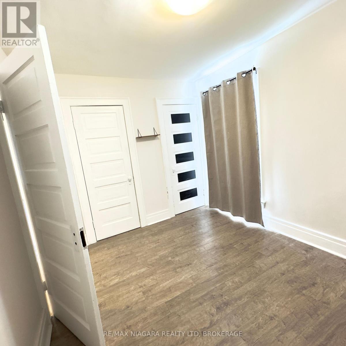 4825 Crysler Avenue, Niagara Falls, Ontario  L2E 3W3 - Photo 11 - X13874622