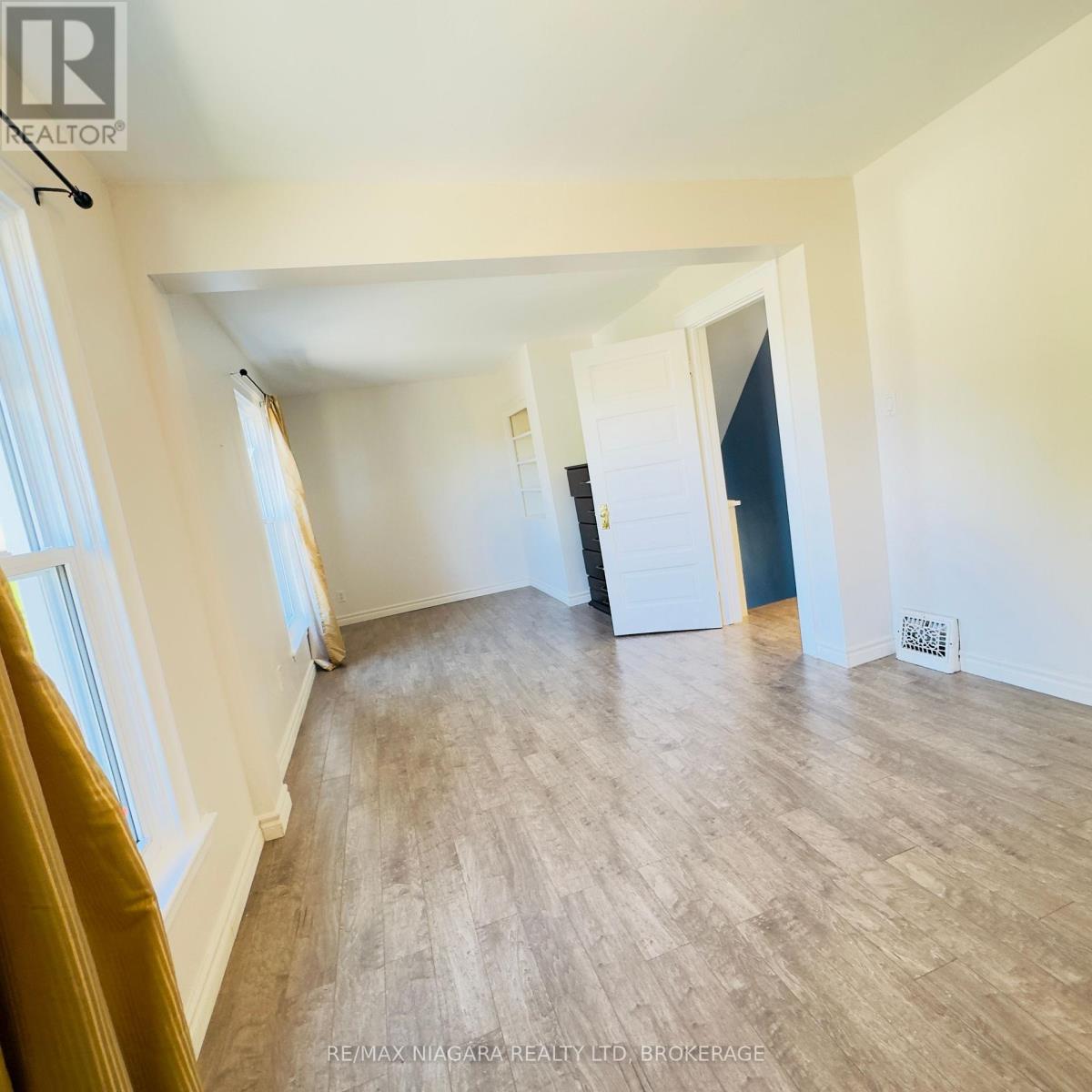 4825 Crysler Avenue, Niagara Falls, Ontario  L2E 3W3 - Photo 8 - X13874622