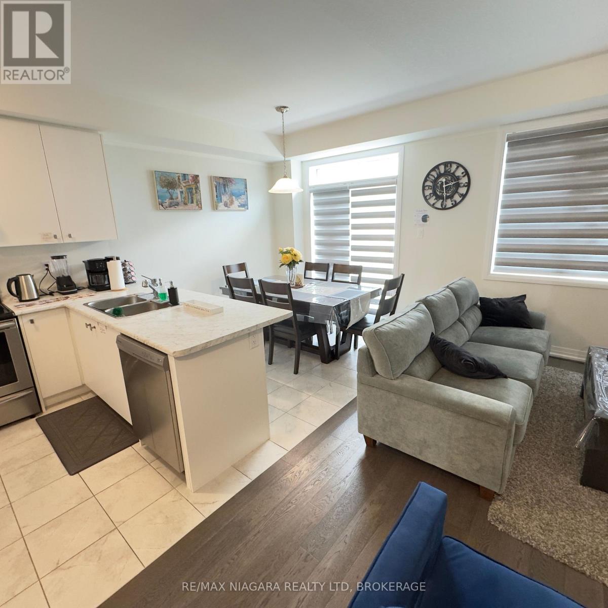 20 Velvet Way, Thorold, Ontario  L2V 0P3 - Photo 6 - X13874624
