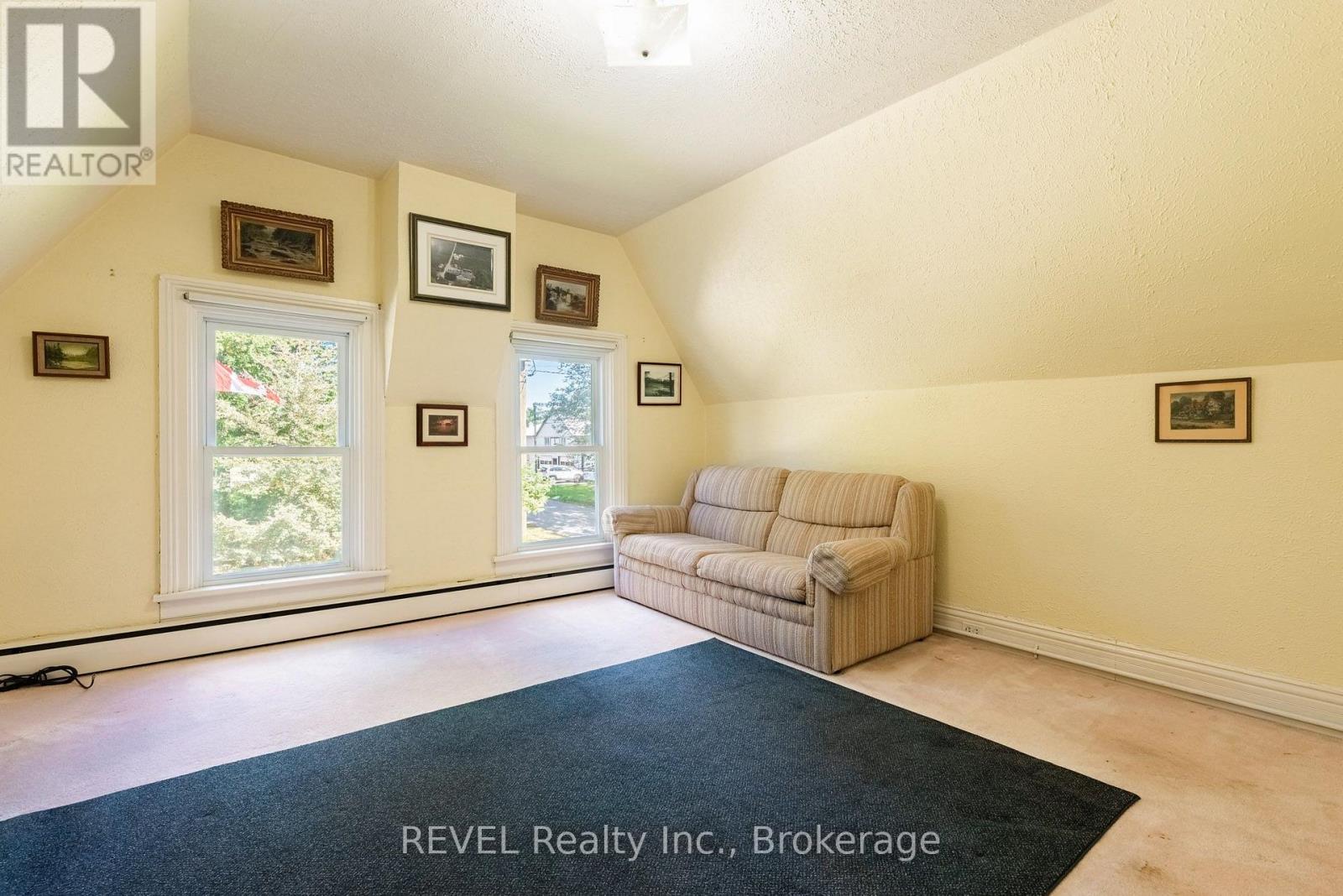 1629 Gregory Road, St. Catharines, Ontario  L2R 6P9 - Photo 15 - X13874918