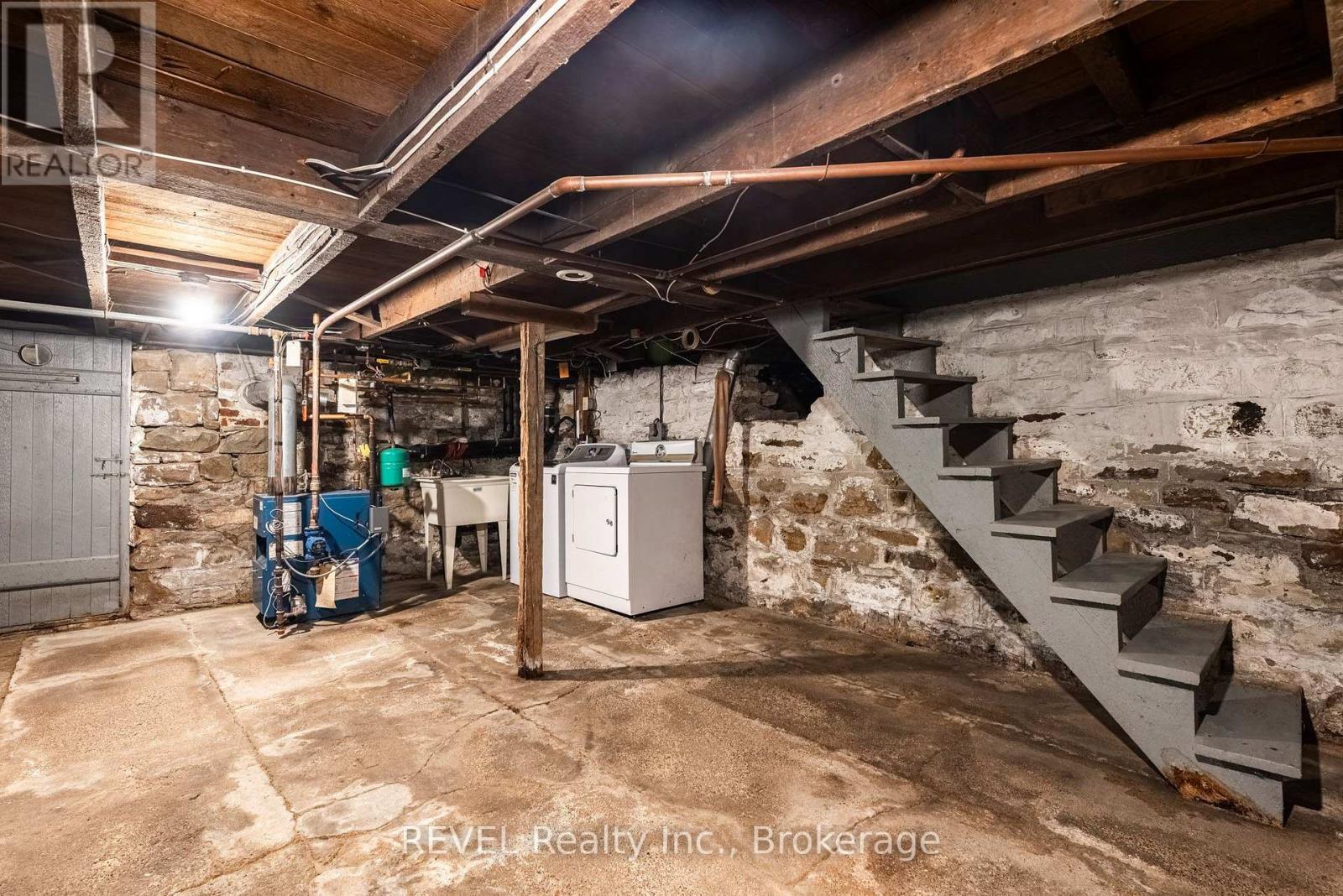 1629 Gregory Road, St. Catharines, Ontario  L2R 6P9 - Photo 19 - X13874918