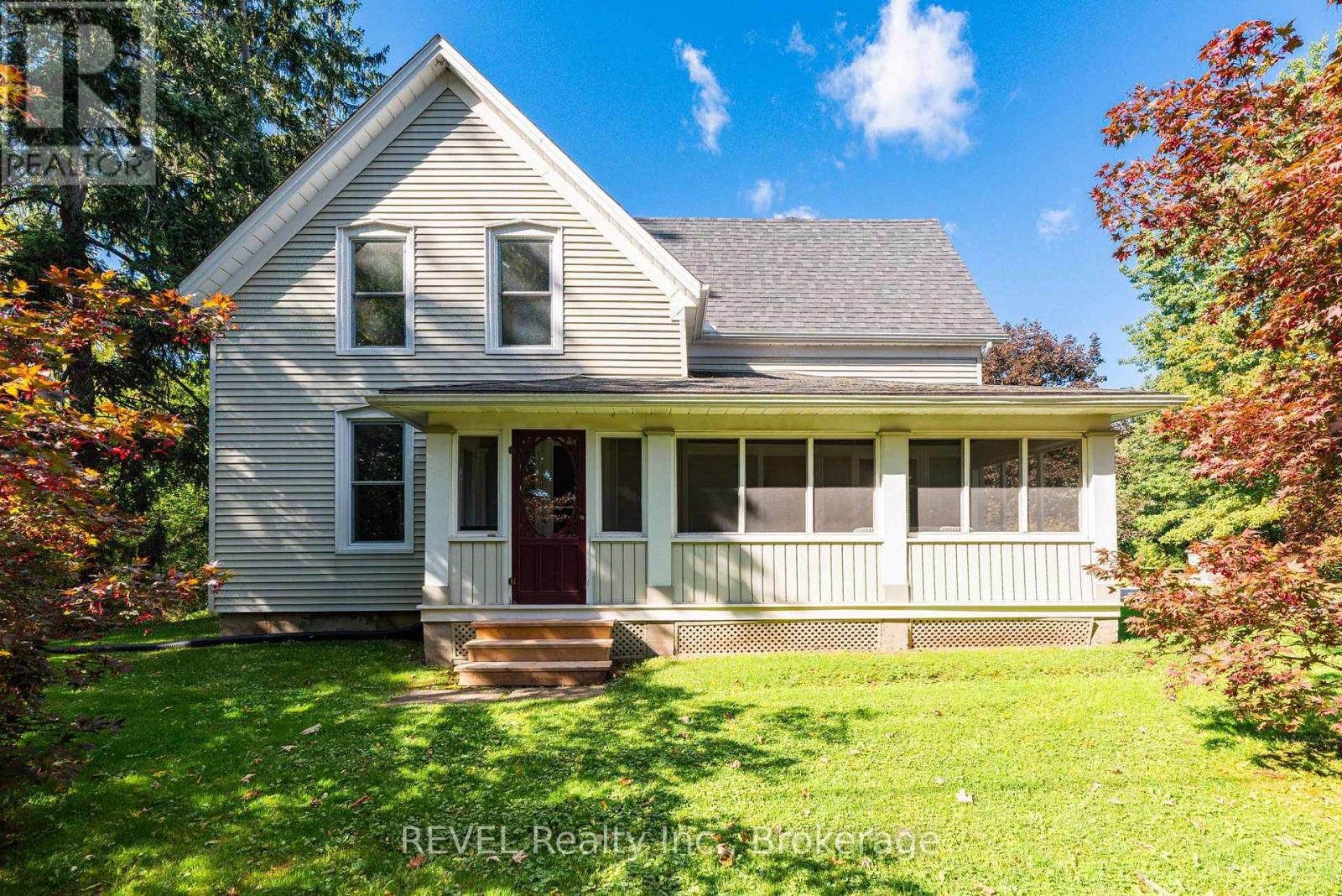 1629 Gregory Road, St. Catharines, Ontario  L2R 6P9 - Photo 2 - X13874918
