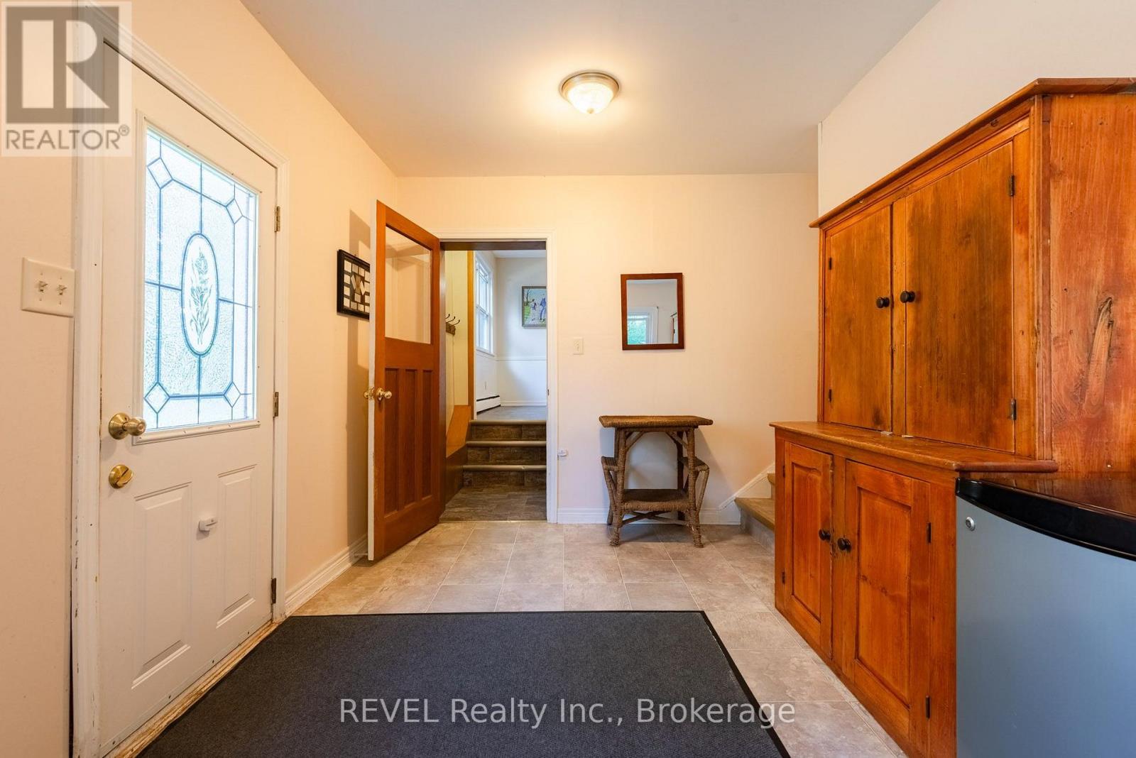 1629 Gregory Road, St. Catharines, Ontario  L2R 6P9 - Photo 3 - X13874918