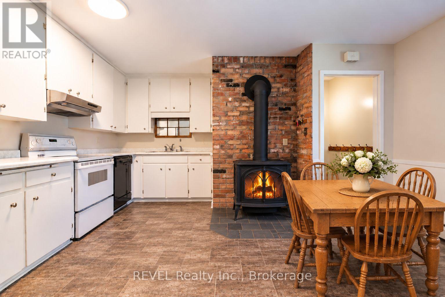 1629 Gregory Road, St. Catharines, Ontario  L2R 6P9 - Photo 6 - X13874918