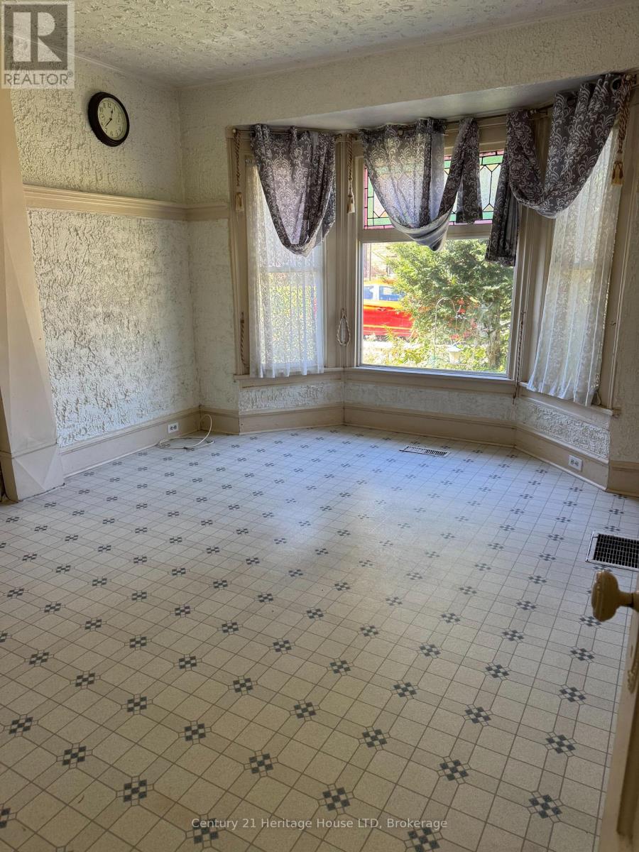 4488 Eastwood Crescent, Niagara Falls, Ontario  L2E 1A9 - Photo 13 - X13875210