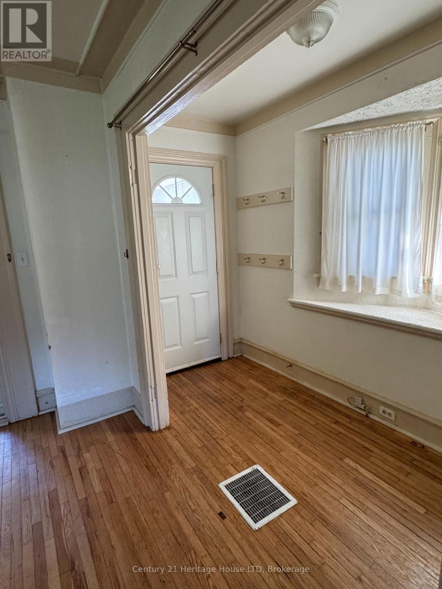 4488 Eastwood Crescent, Niagara Falls, Ontario  L2E 1A9 - Photo 7 - X13875210
