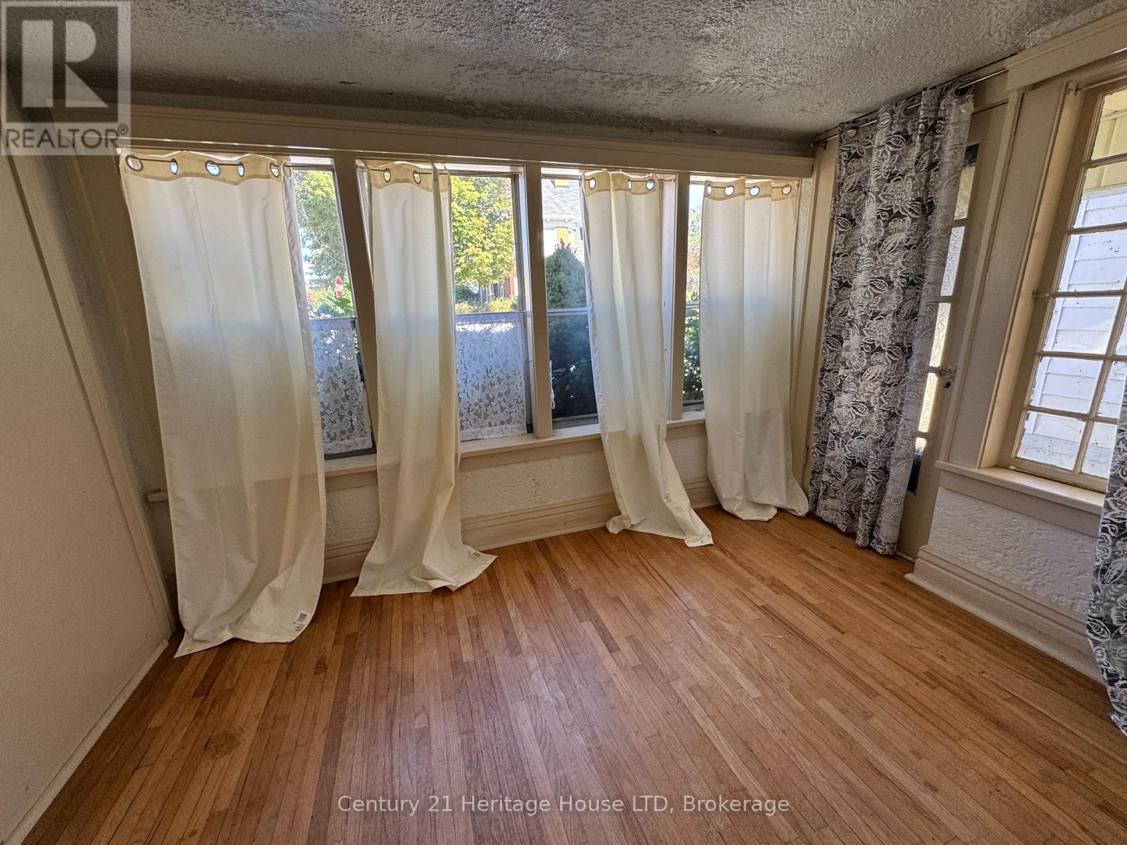4488 Eastwood Crescent, Niagara Falls, Ontario  L2E 1A9 - Photo 8 - X13875210