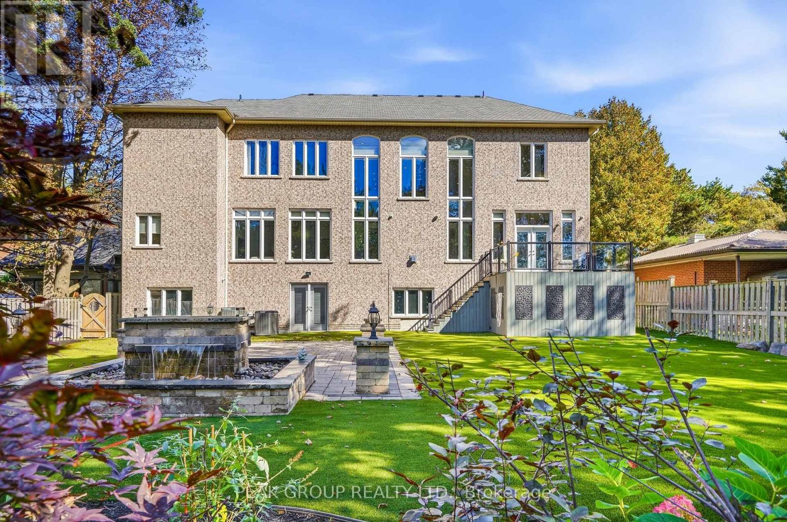 492 Rougemount Drive, Pickering, Ontario  L1W 2B9 - Photo 3 - E13875868