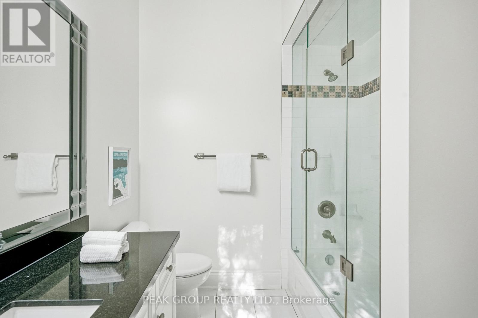 492 Rougemount Drive, Pickering, Ontario  L1W 2B9 - Photo 42 - E13875868