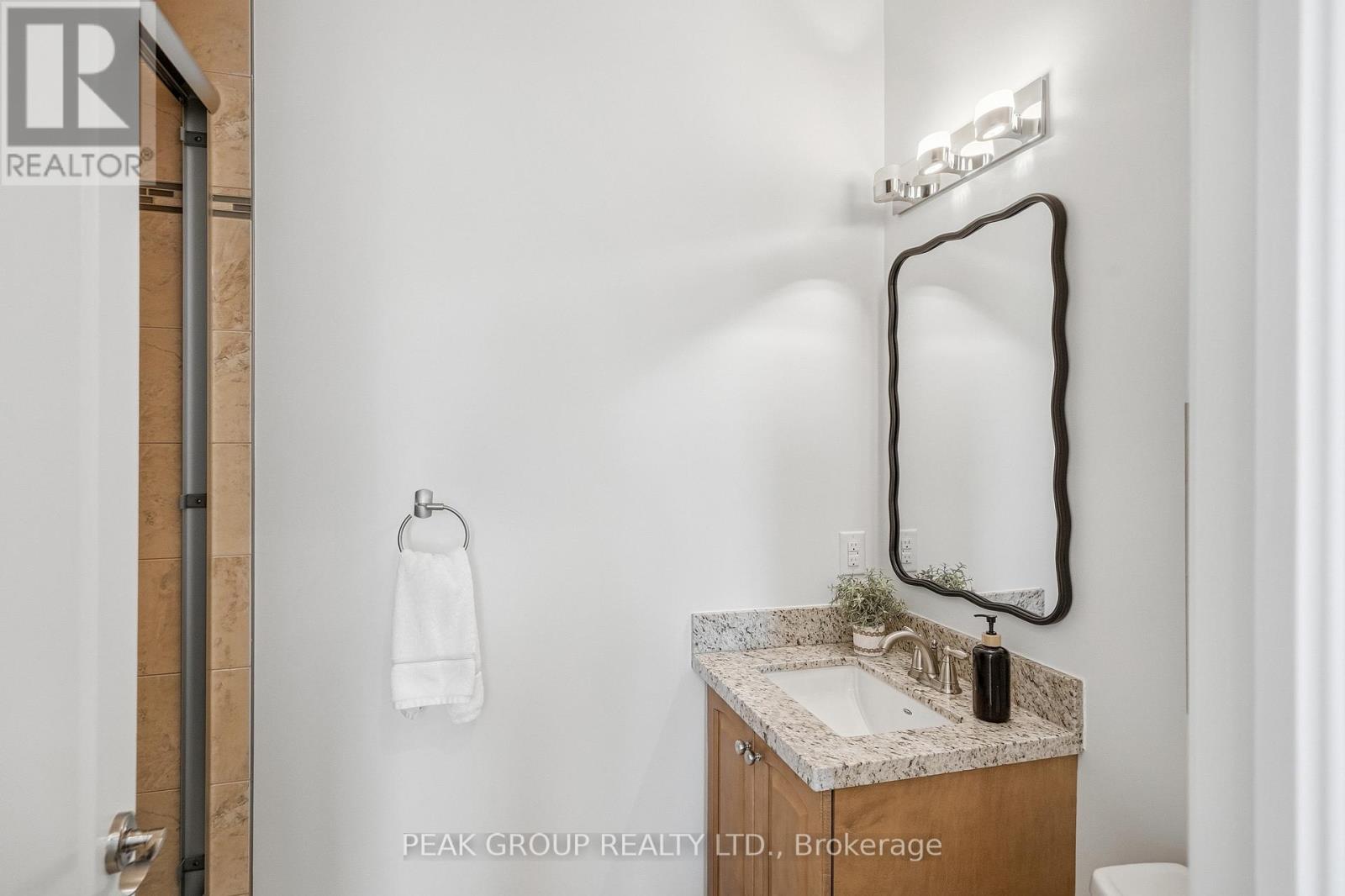 492 Rougemount Drive, Pickering, Ontario  L1W 2B9 - Photo 43 - E13875868