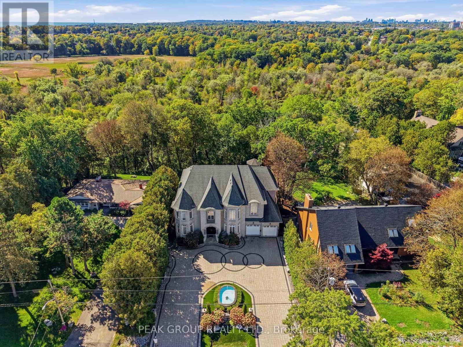 492 Rougemount Drive, Pickering, Ontario  L1W 2B9 - Photo 5 - E13875868