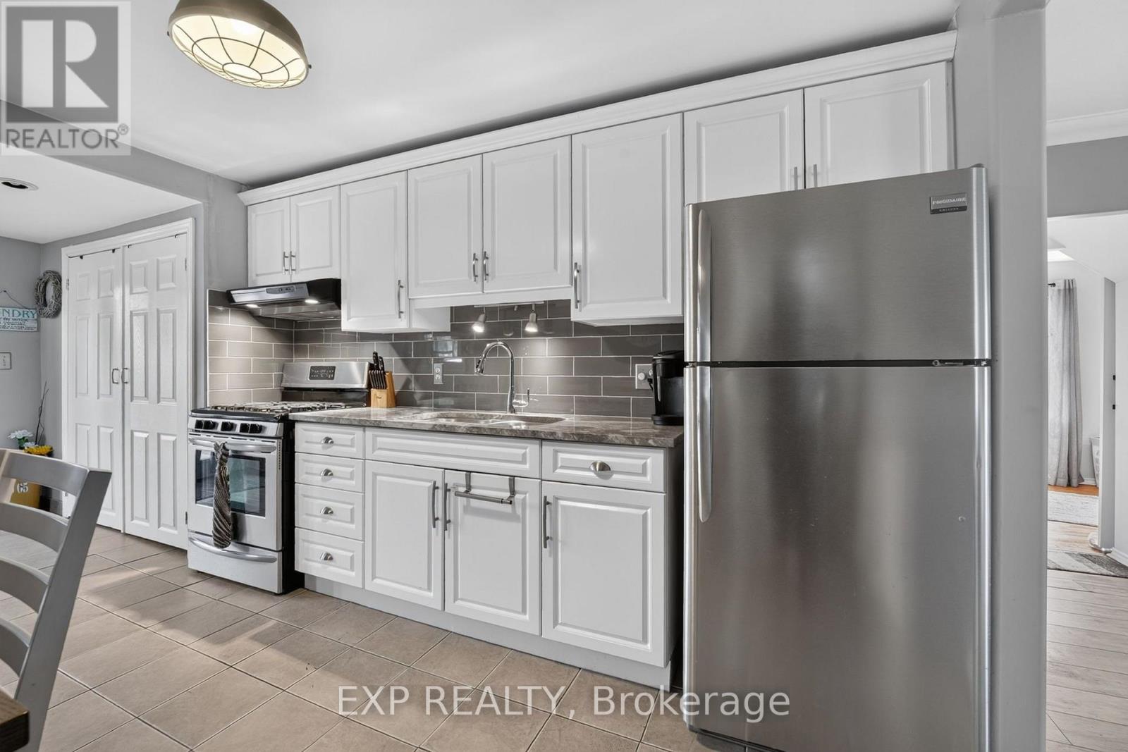6063 Cadham Street, Niagara Falls, Ontario  L2G 3A2 - Photo 11 - X13876056