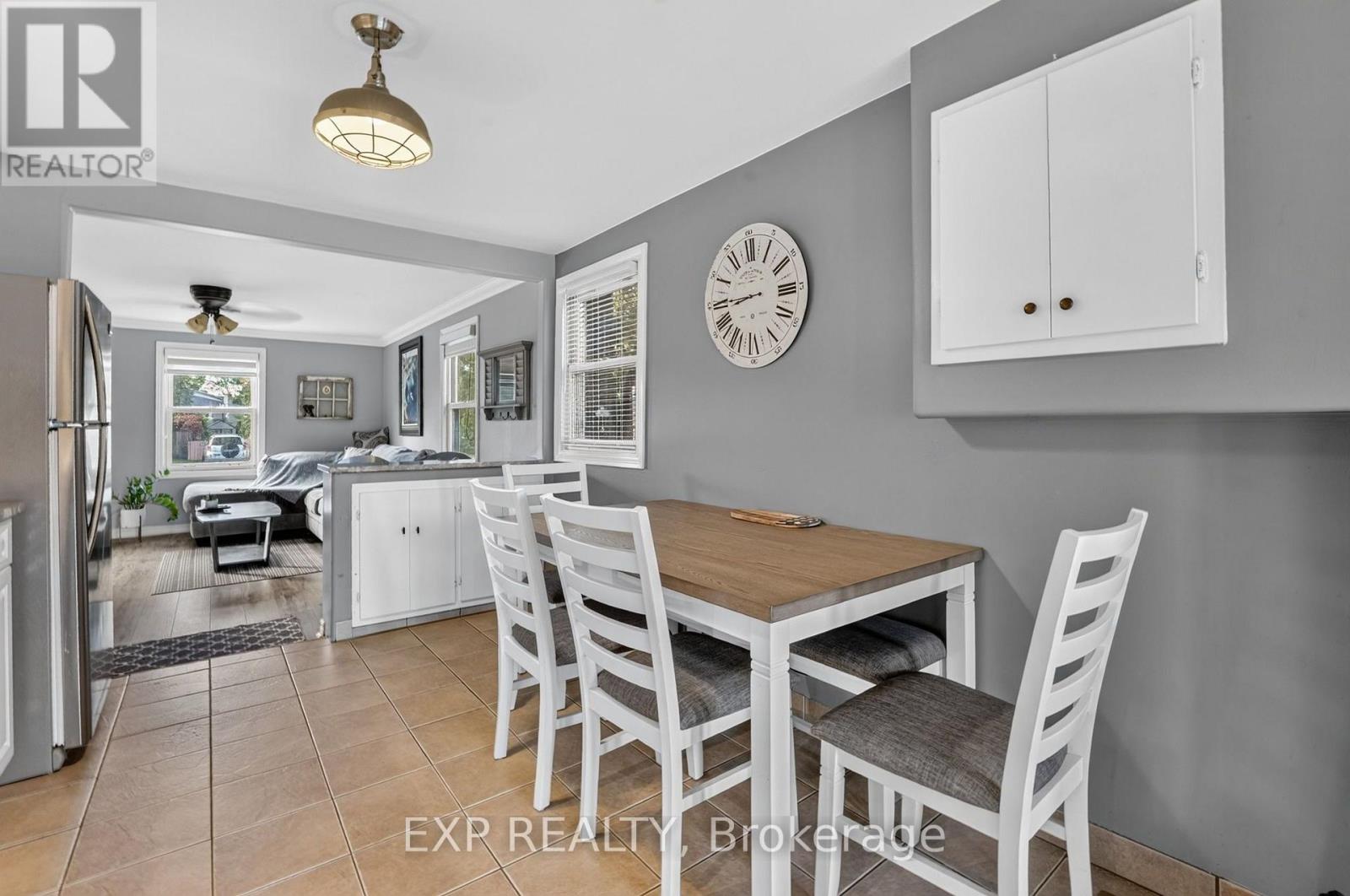 6063 Cadham Street, Niagara Falls, Ontario  L2G 3A2 - Photo 14 - X13876056