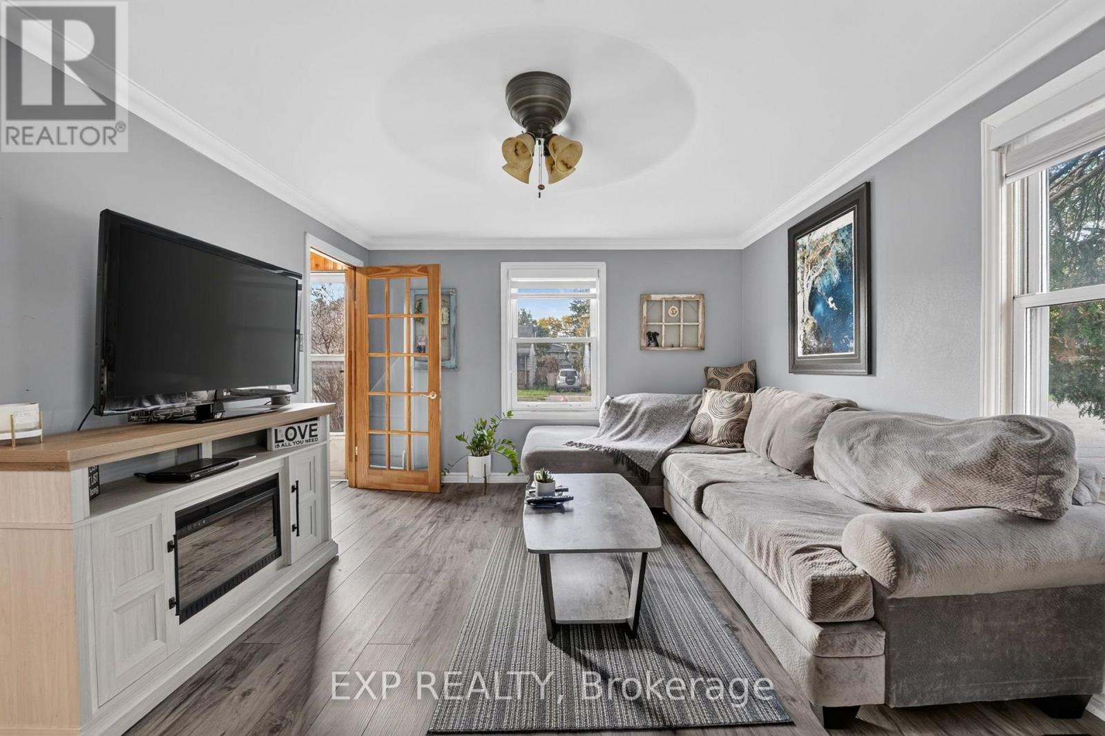 6063 Cadham Street, Niagara Falls, Ontario  L2G 3A2 - Photo 7 - X13876056