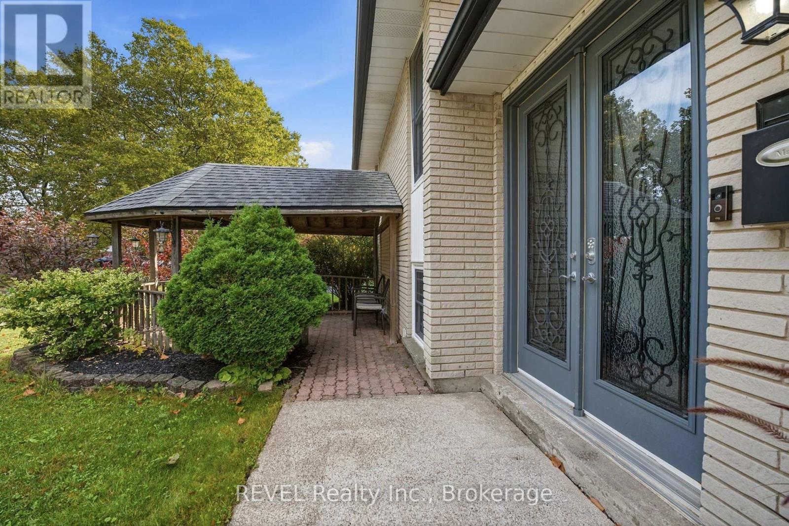7218 Maywood Street, Niagara Falls, Ontario  L2E 5P5 - Photo 5 - X13876184