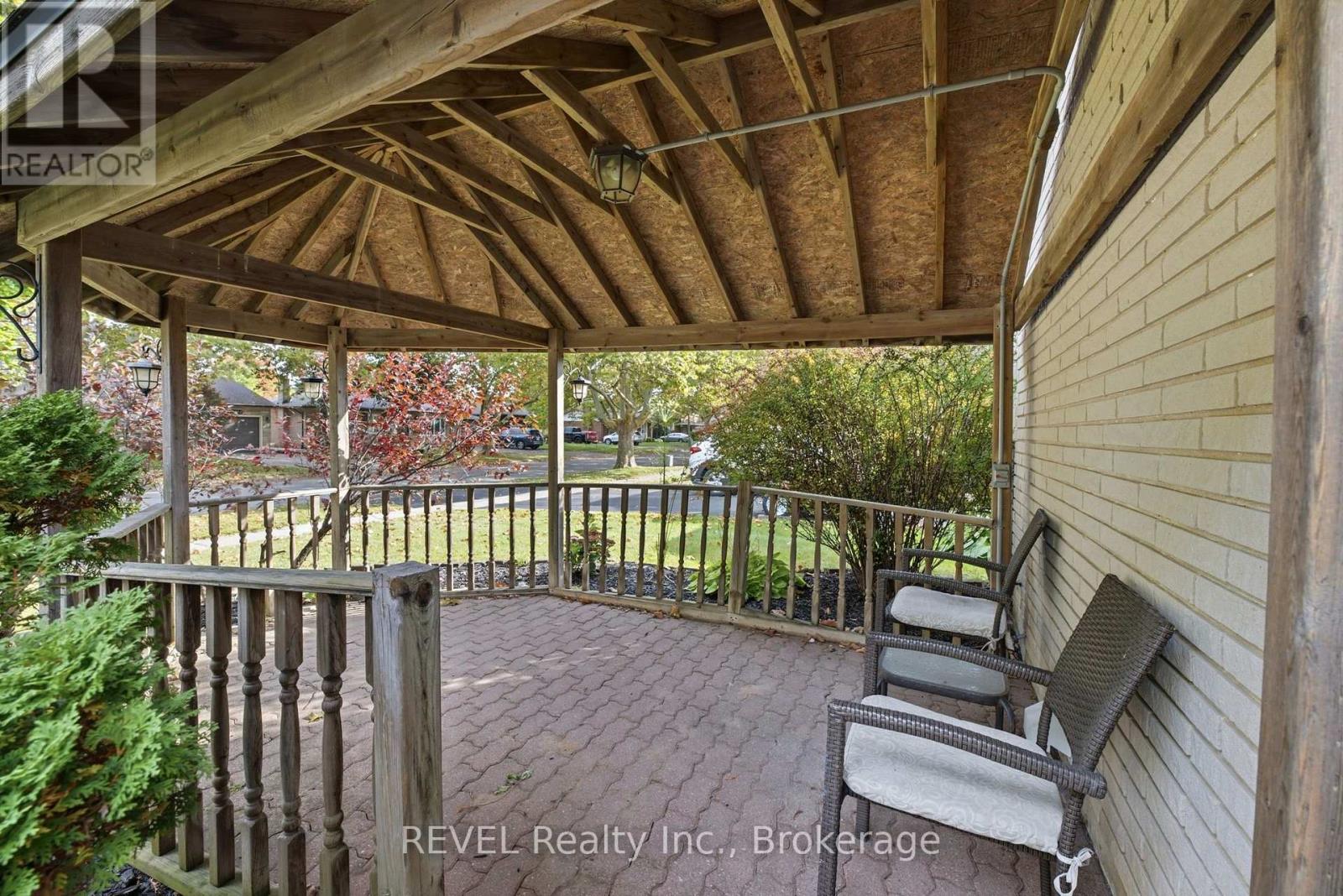 7218 Maywood Street, Niagara Falls, Ontario  L2E 5P5 - Photo 6 - X13876184