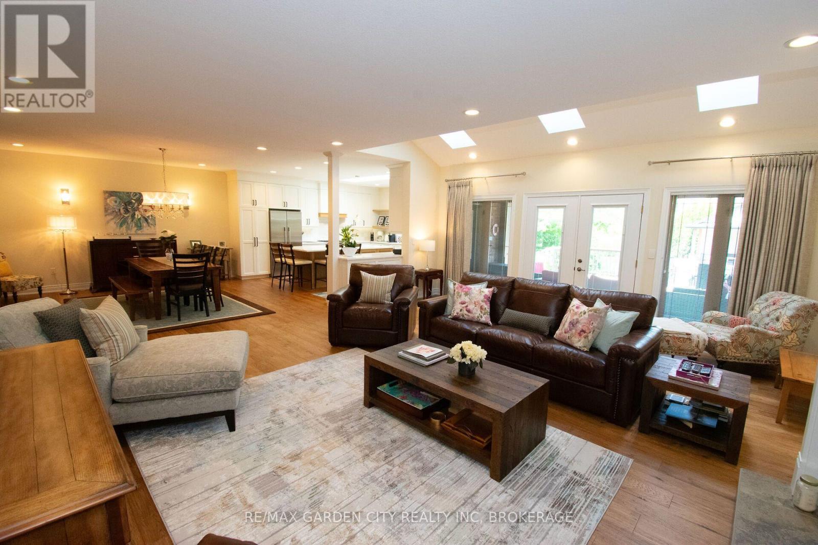 12 Power Glen Road, St. Catharines, Ontario  L2R 0E5 - Photo 15 - X13876322