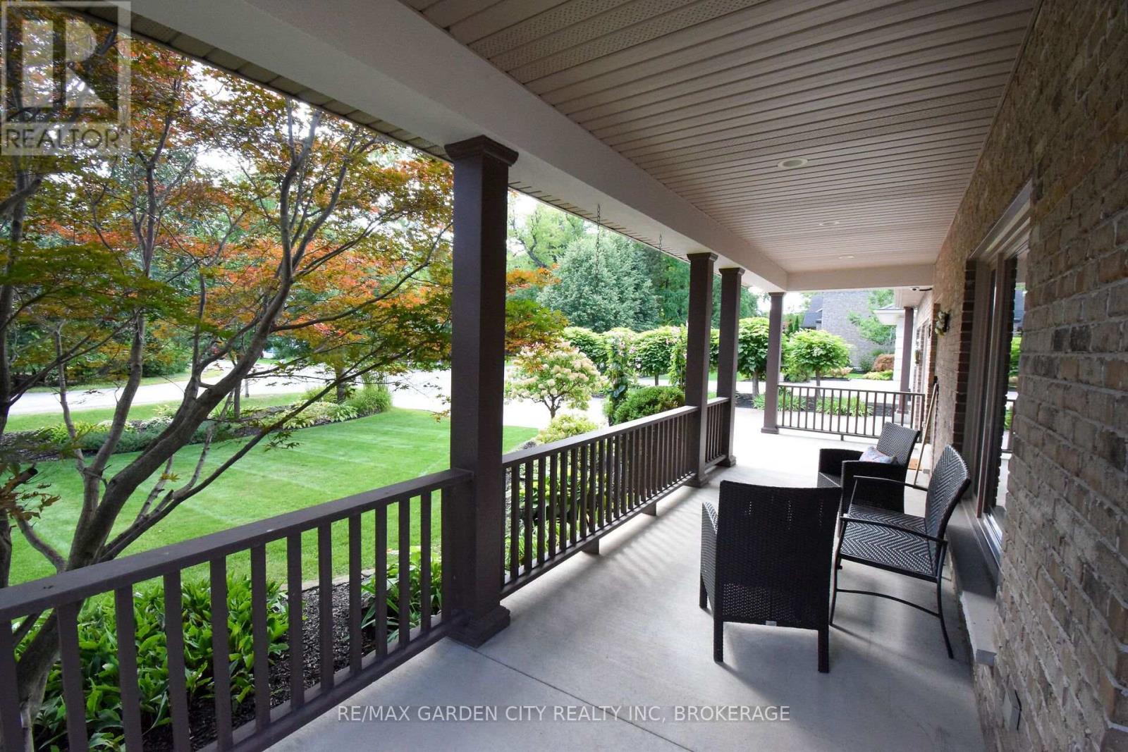 12 Power Glen Road, St. Catharines, Ontario  L2R 0E5 - Photo 5 - X13876322