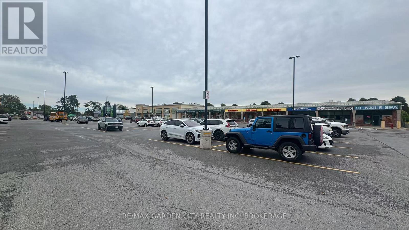 205 - 3714 Portage Road, Niagara Falls, Ontario  L2J 2K9 - Photo 17 - X13876804