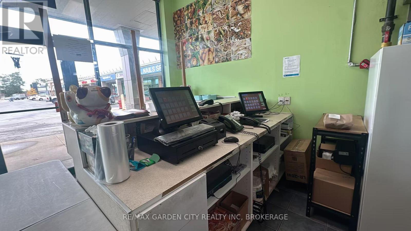 205 - 3714 Portage Road, Niagara Falls, Ontario  L2J 2K9 - Photo 6 - X13876804