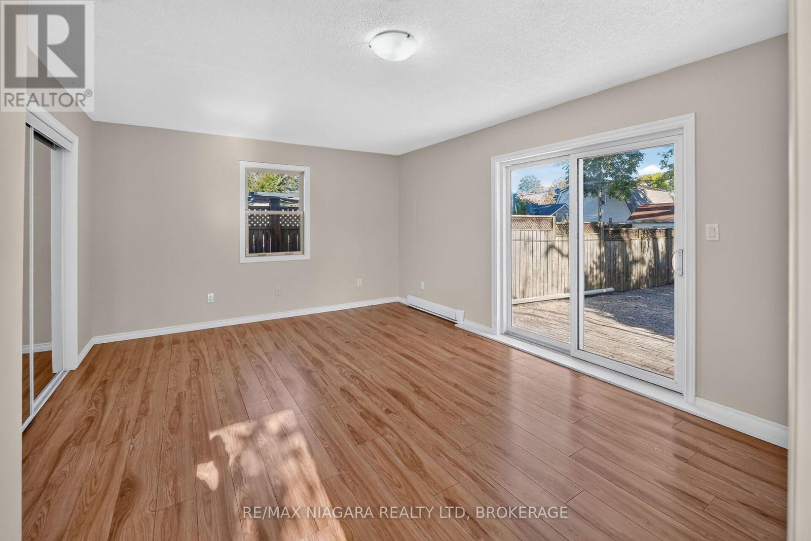 15 Adelaide Street, Grimsby, Ontario  L3M 1X2 - Photo 15 - X13877112