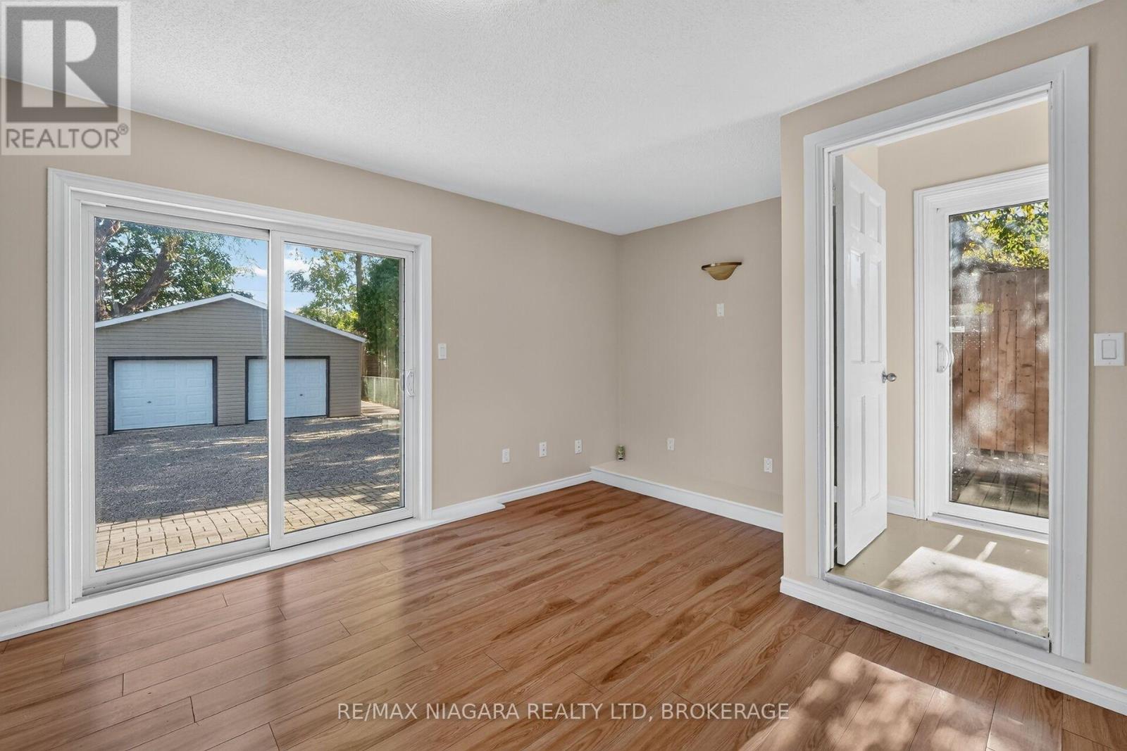 15 Adelaide Street, Grimsby, Ontario  L3M 1X2 - Photo 19 - X13877112