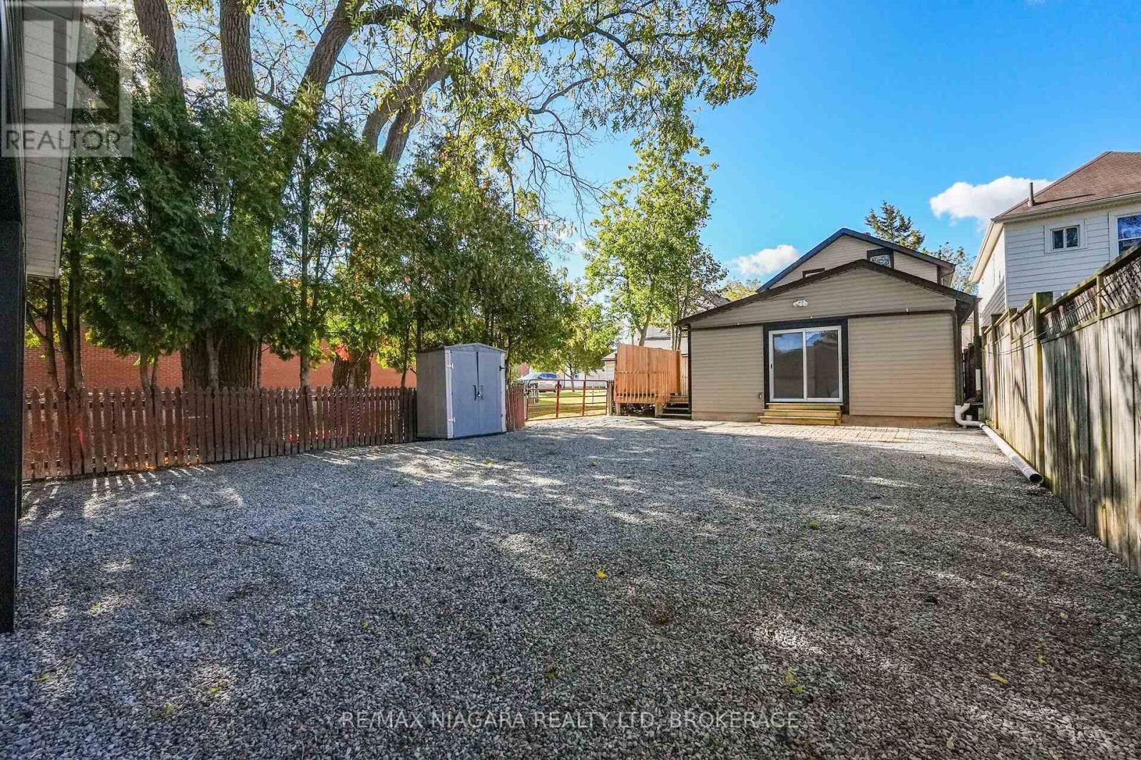 15 Adelaide Street, Grimsby, Ontario  L3M 1X2 - Photo 22 - X13877112