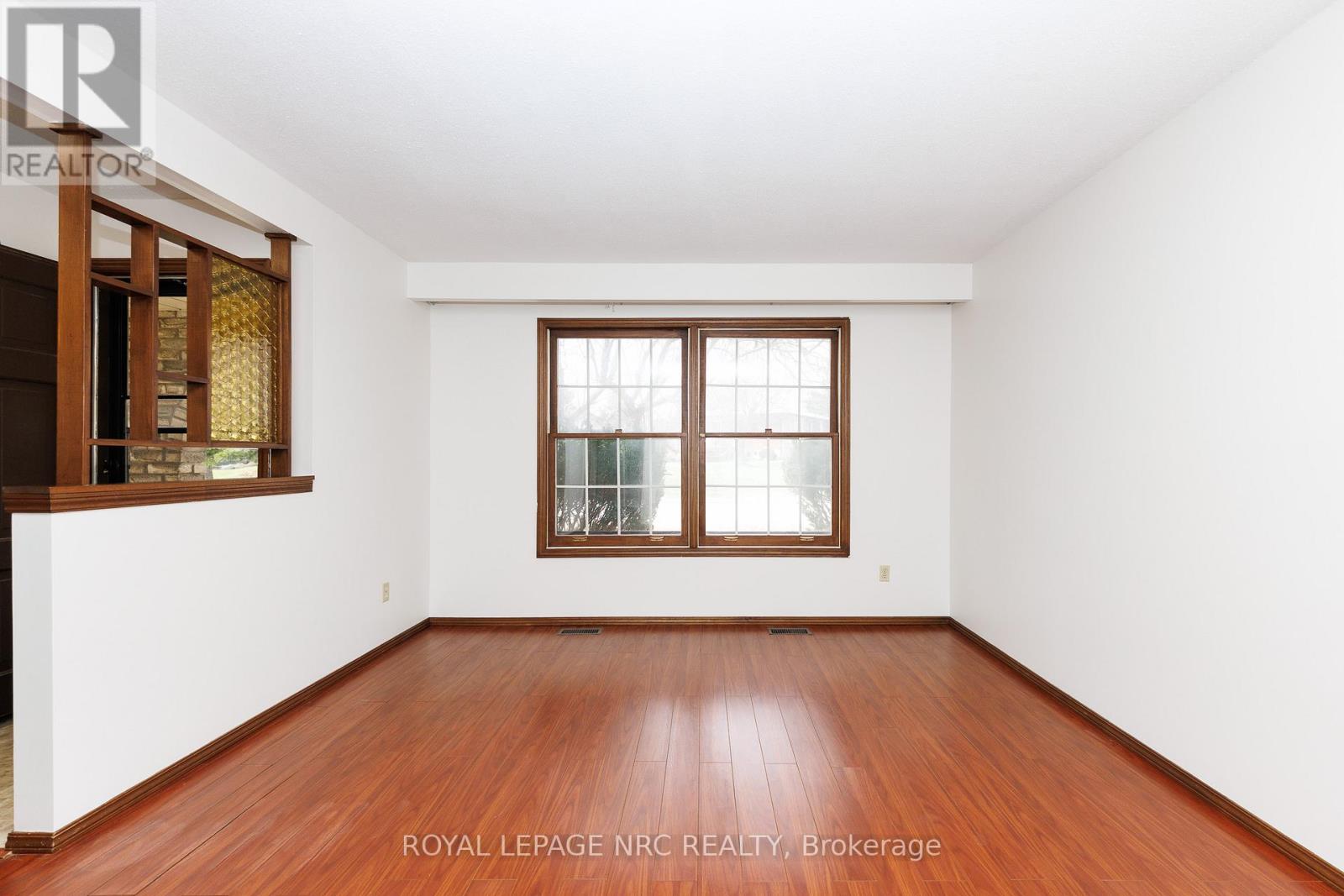 105 Hillview Road, St. Catharines, Ontario  L2S 1S8 - Photo 6 - X13878292
