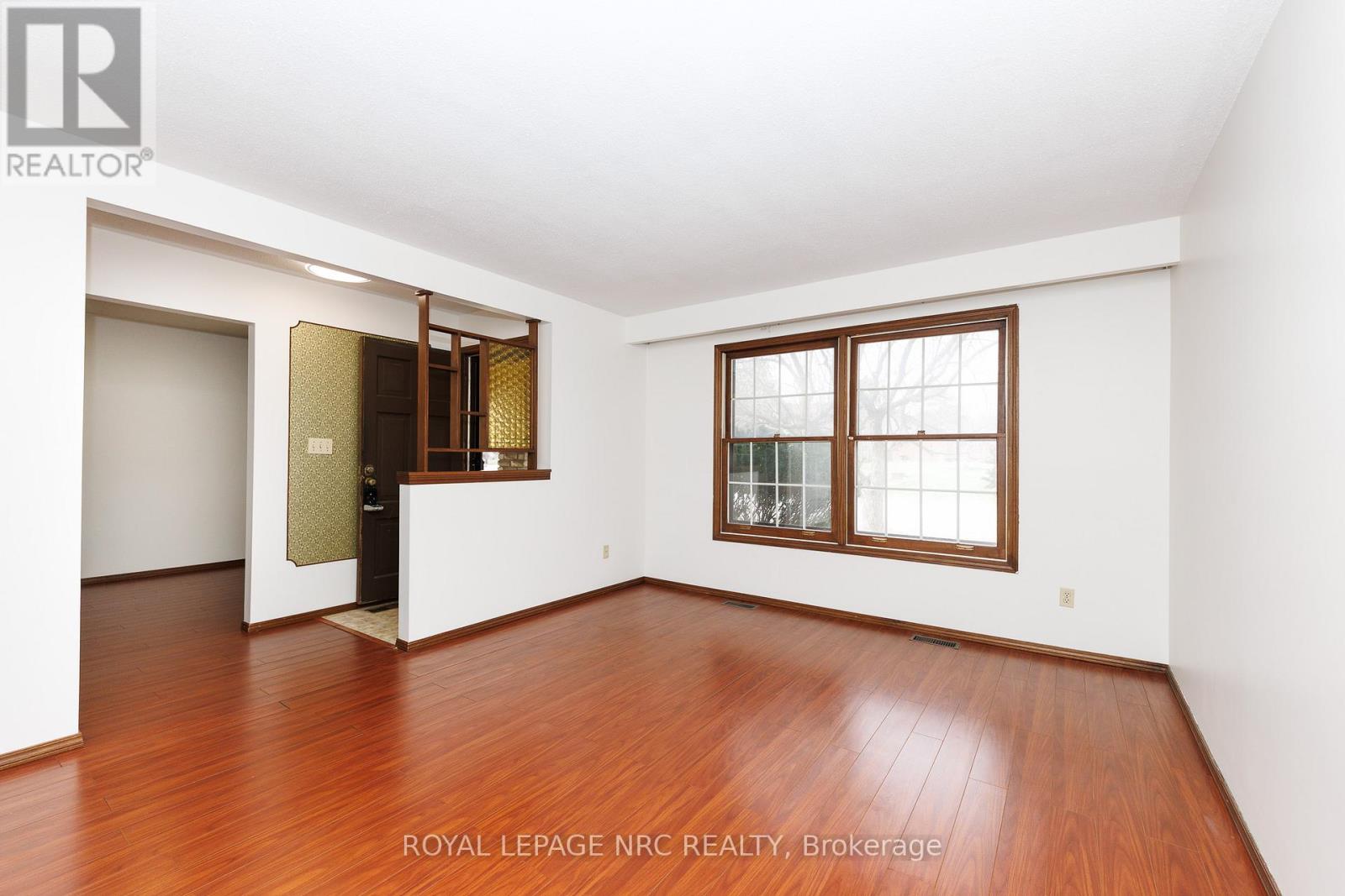 105 Hillview Road, St. Catharines, Ontario  L2S 1S8 - Photo 7 - X13878292