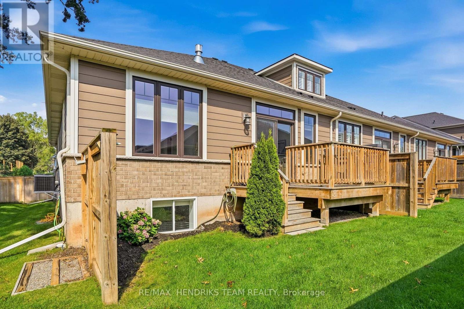 13 Turbinia Court, Grimsby, Ontario  L3M 0H8 - Photo 39 - X13878786