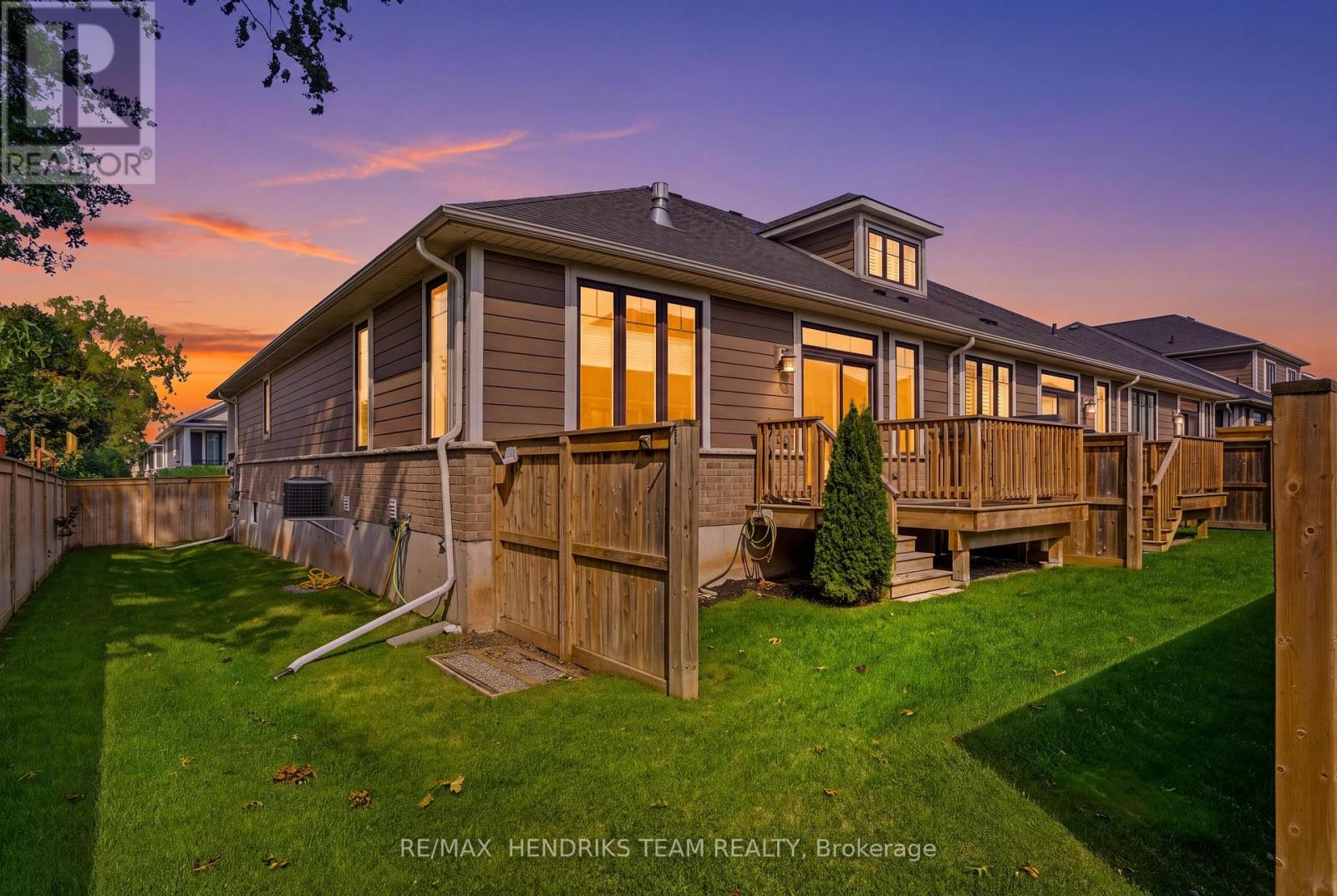 13 Turbinia Court, Grimsby, Ontario  L3M 0H8 - Photo 48 - X13878786