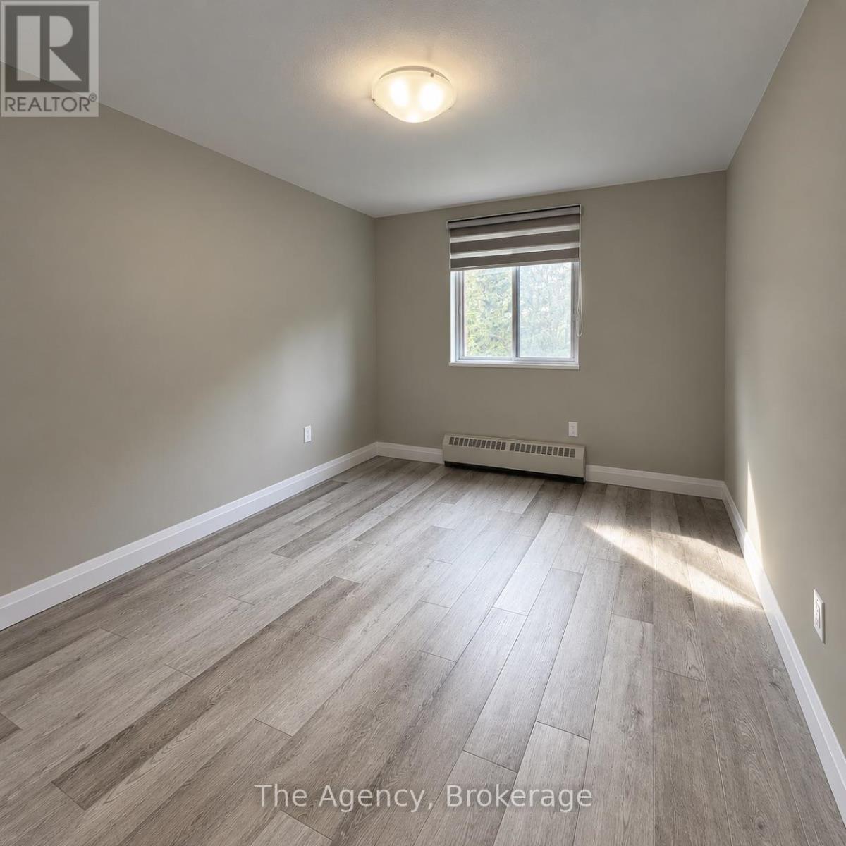 302 - 45 Paisley Boulevard W, Mississauga, Ontario  L5B 1E4 - Photo 12 - W13879590