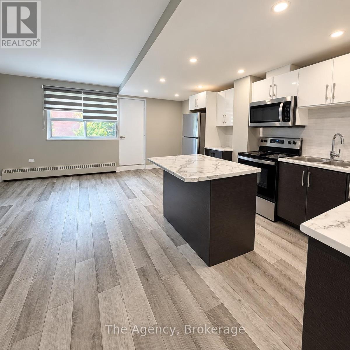 302 - 45 Paisley Boulevard W, Mississauga, Ontario  L5B 1E4 - Photo 6 - W13879590