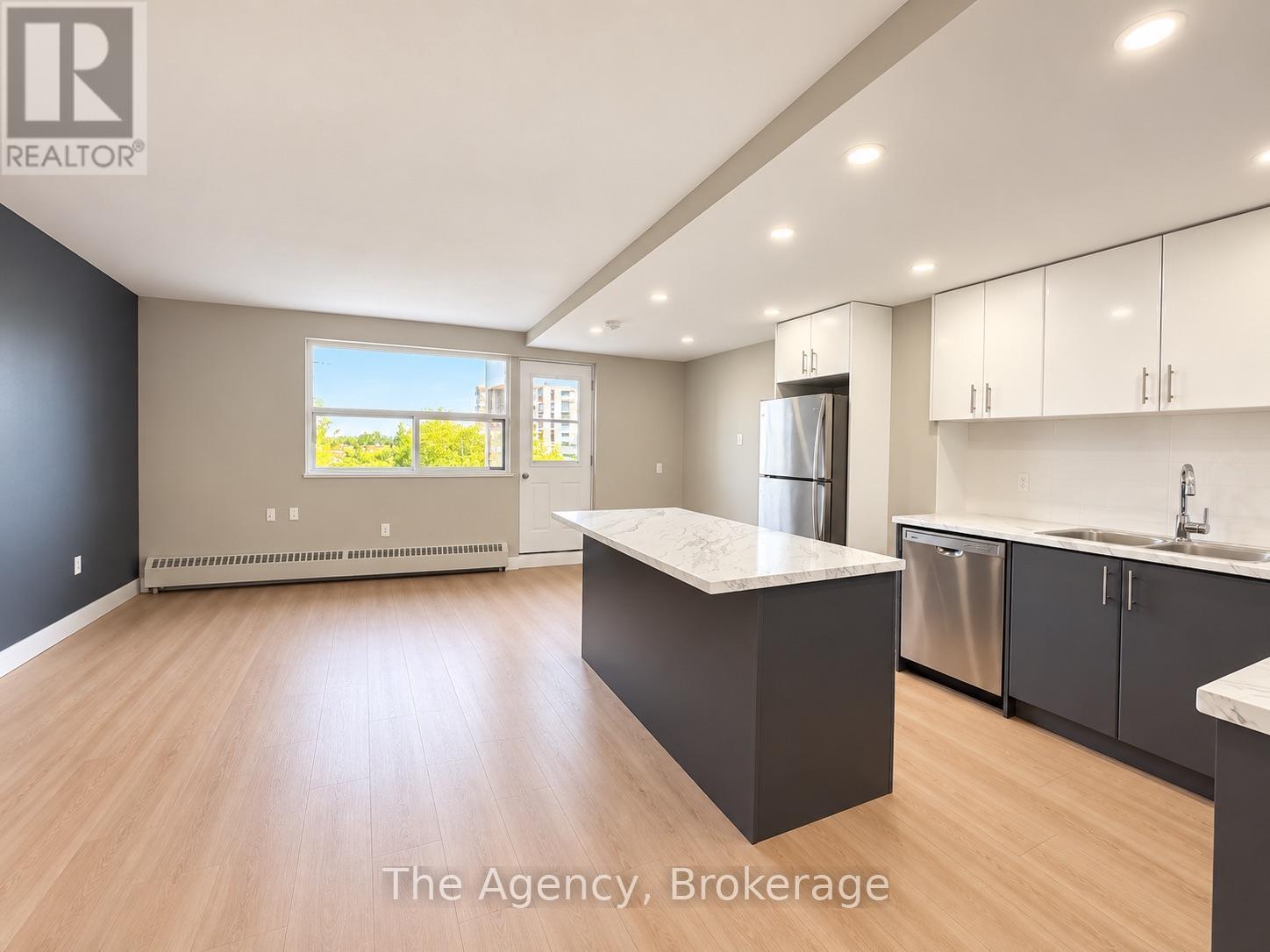 309 - 45 Paisley Boulevard W, Mississauga, Ontario  L5B 1E4 - Photo 6 - W13879596