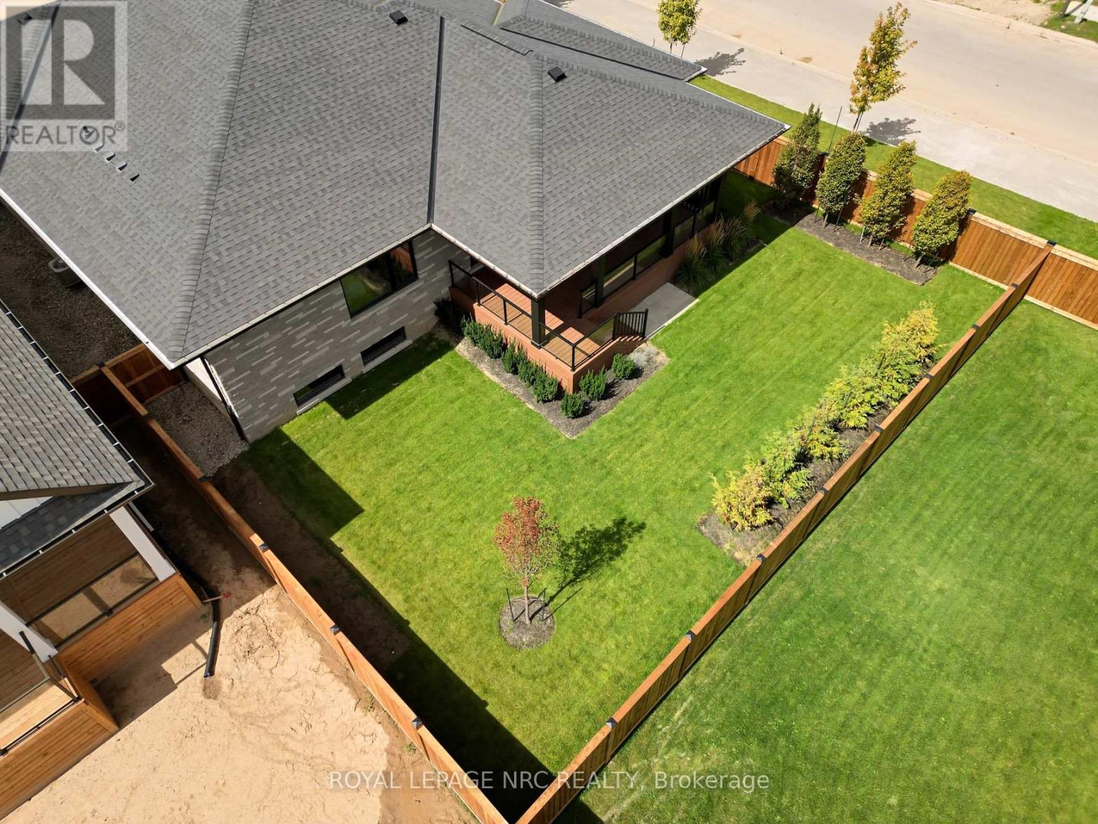 50 Page Street, Pelham, Ontario  L3E 0X3 - Photo 7 - X13879710