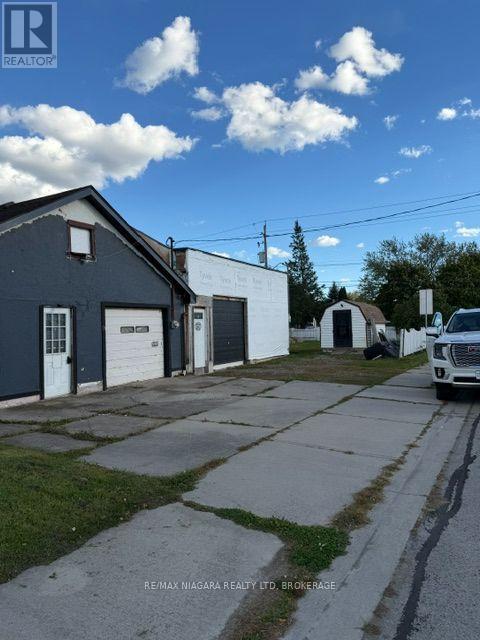 60 Lincoln Street, Welland, Ontario  L3C 5J2 - Photo 2 - X13880132