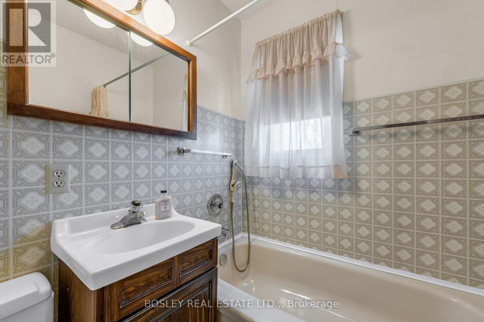 13 Hilda Street, St. Catharines, Ontario  L2S 1Z7 - Photo 12 - X13880396