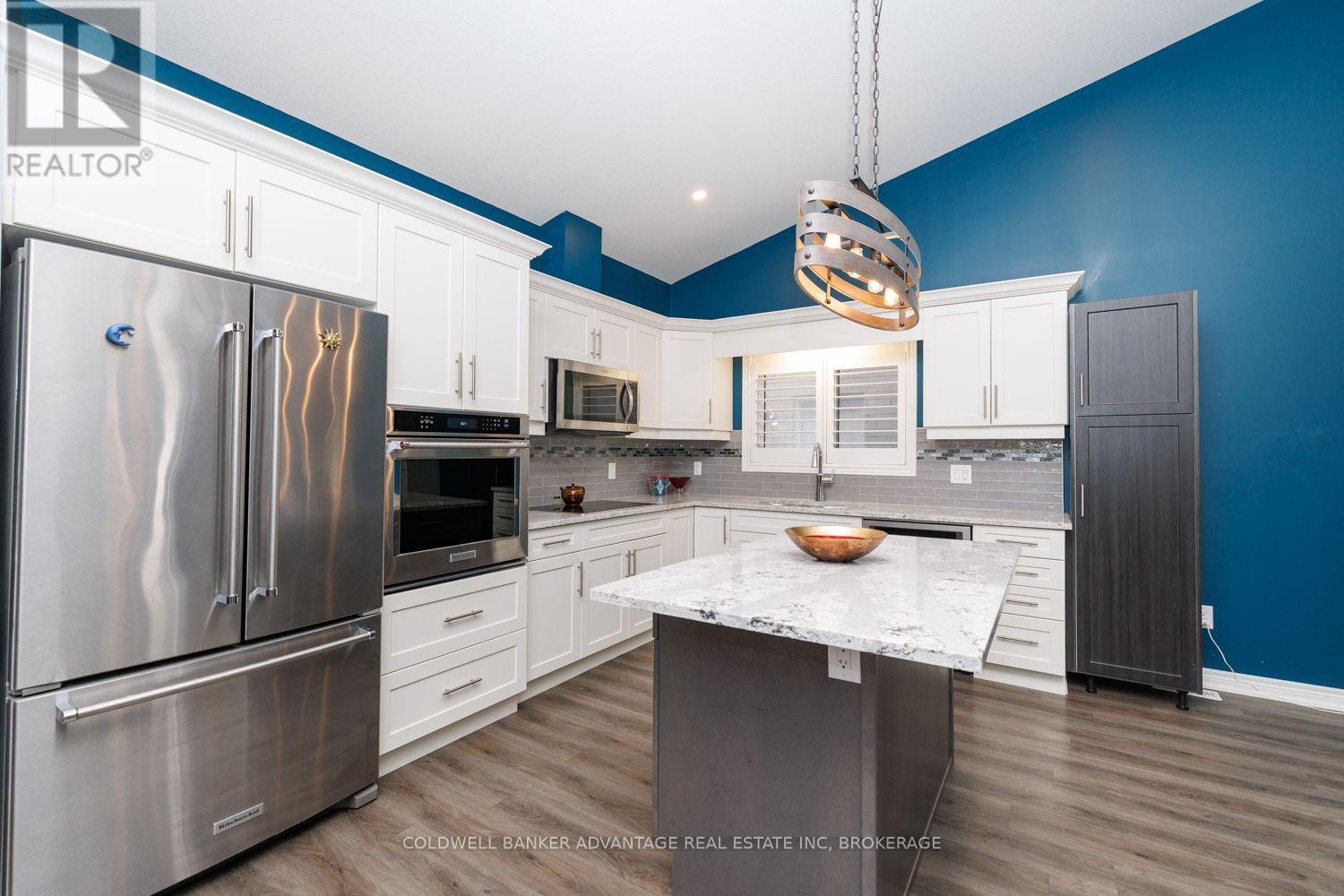285 South Pelham Road, Welland, Ontario  L3C 0E6 - Photo 3 - X13882076