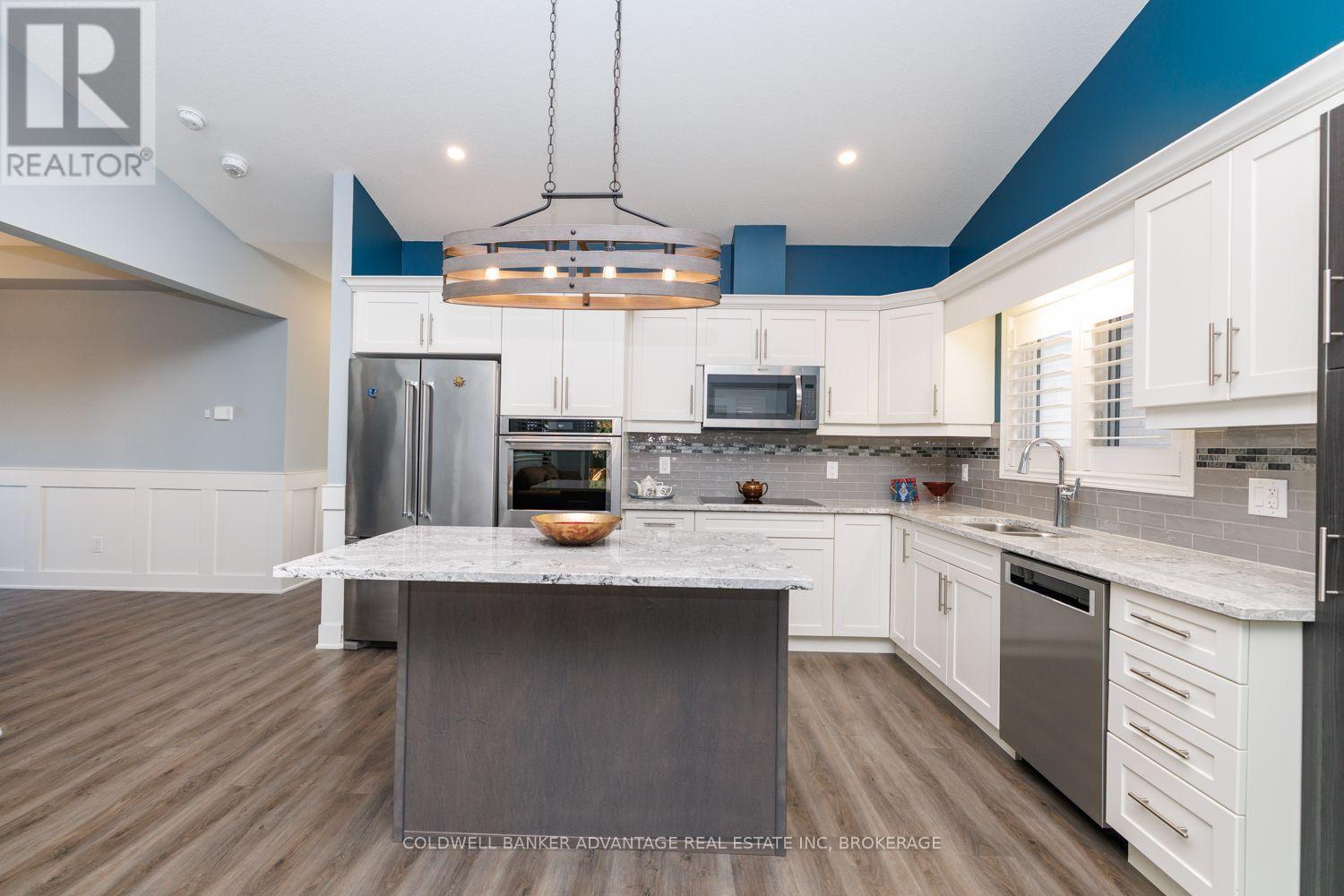 285 South Pelham Road, Welland, Ontario  L3C 0E6 - Photo 4 - X13882076