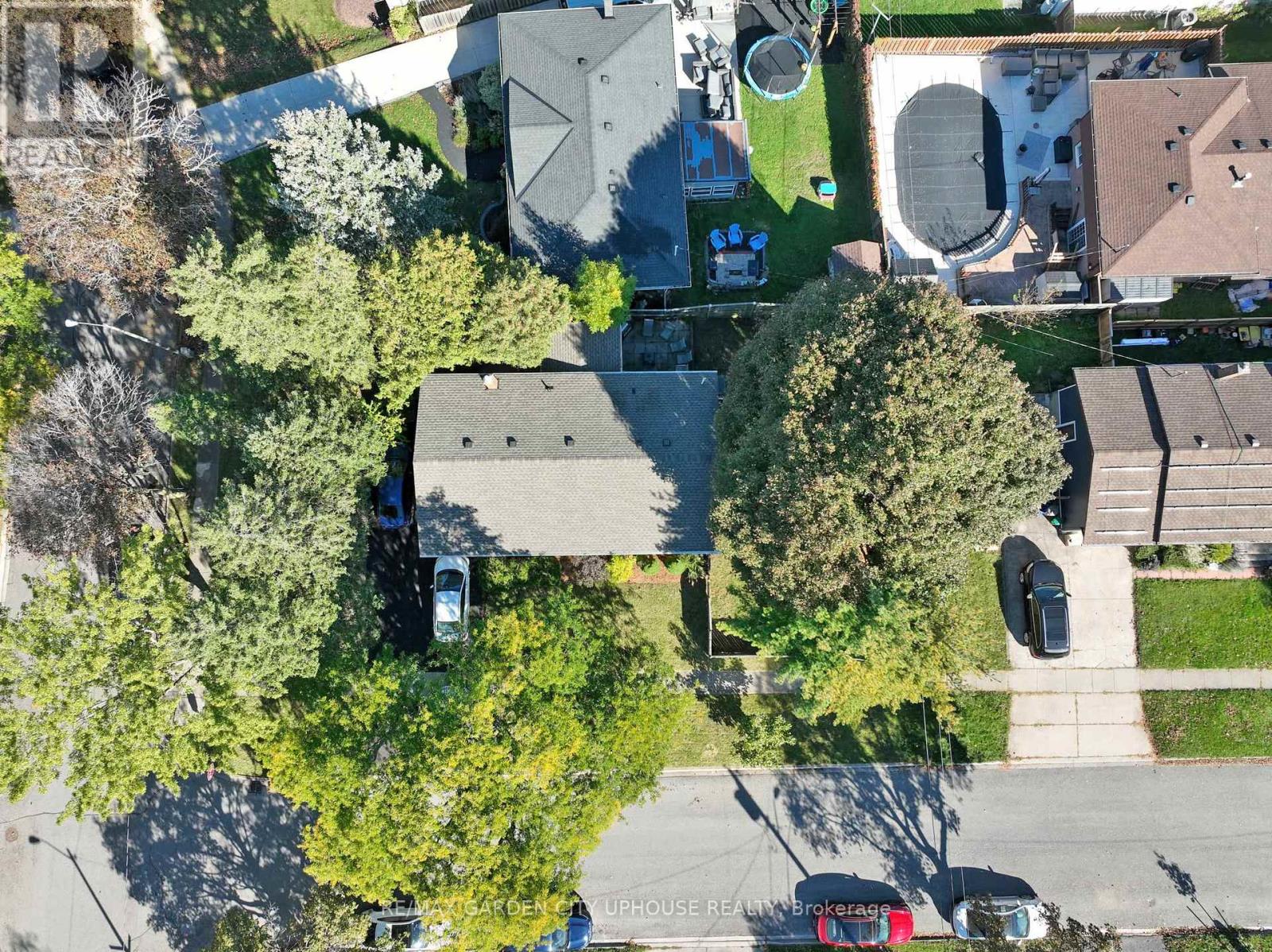 2 Treeview Place, St. Catharines, Ontario  L2T 1T6 - Photo 18 - X13882492