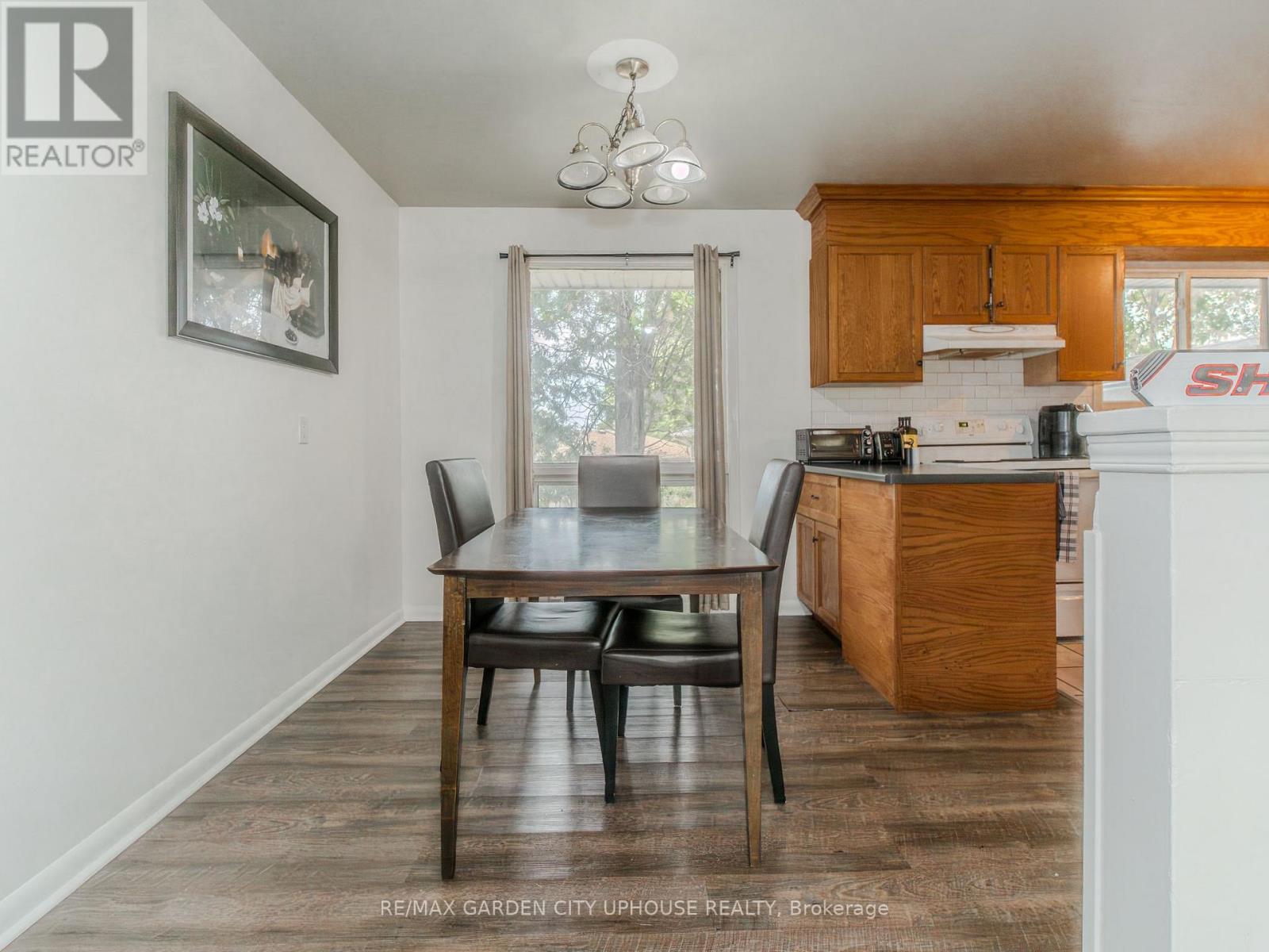 2 Treeview Place, St. Catharines, Ontario  L2T 1T6 - Photo 4 - X13882492