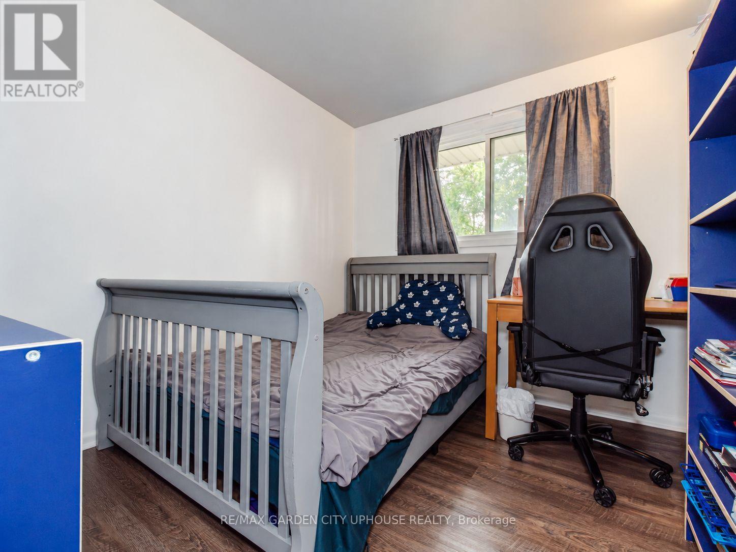 2 Treeview Place, St. Catharines, Ontario  L2T 1T6 - Photo 7 - X13882492