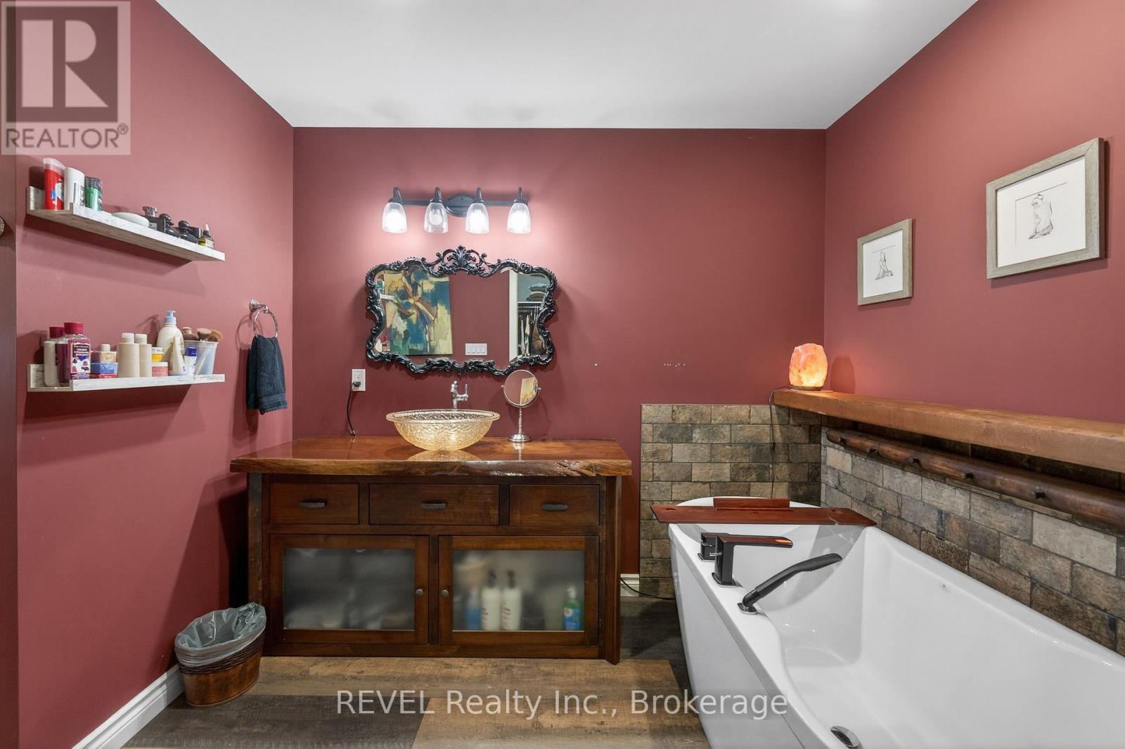 573 Canboro Road, Pelham, Ontario  L0S 1C0 - Photo 29 - X13882844