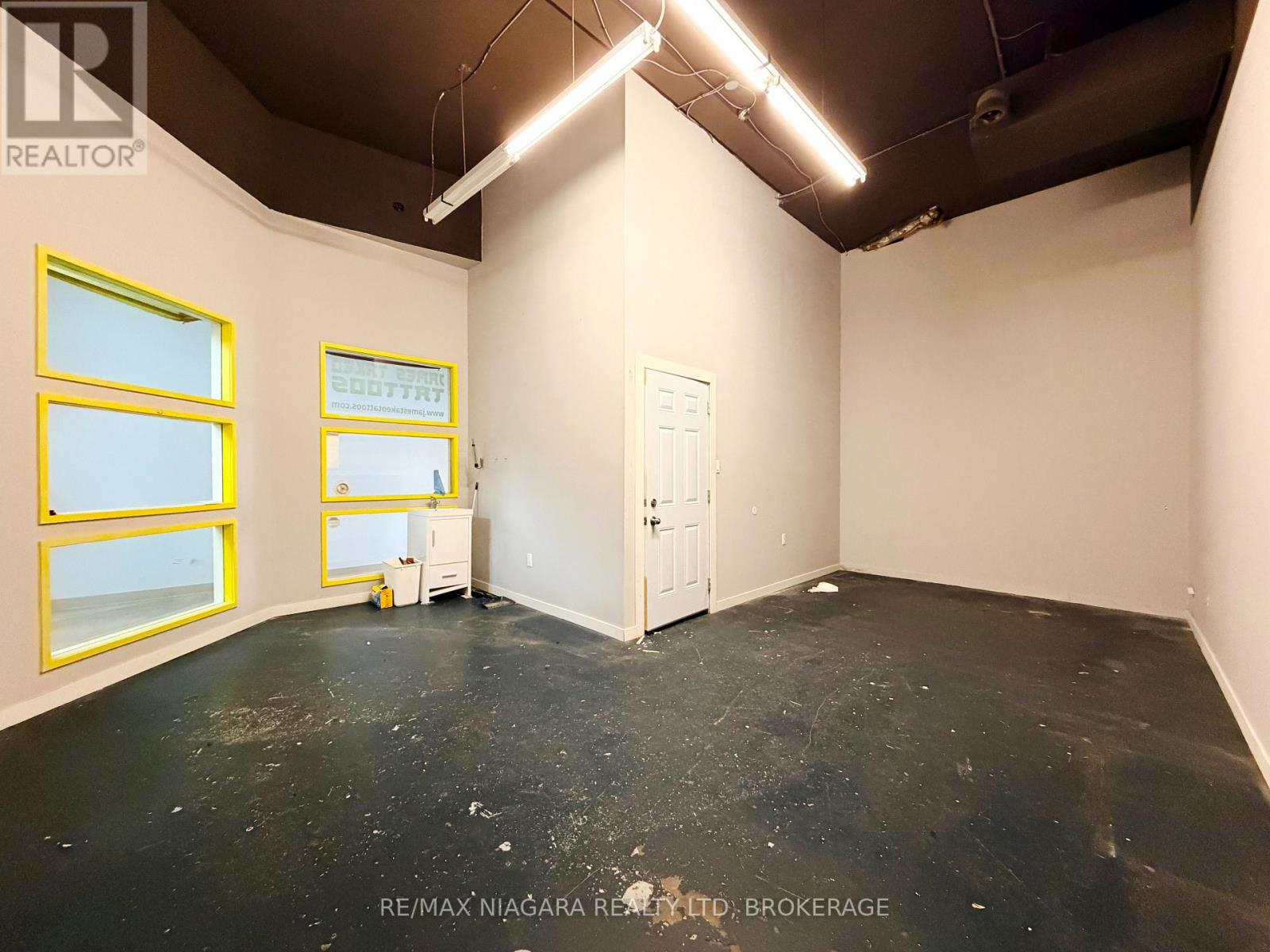 08b - 19 East Main Street, Welland, Ontario  L3B 3W4 - Photo 2 - X13883312