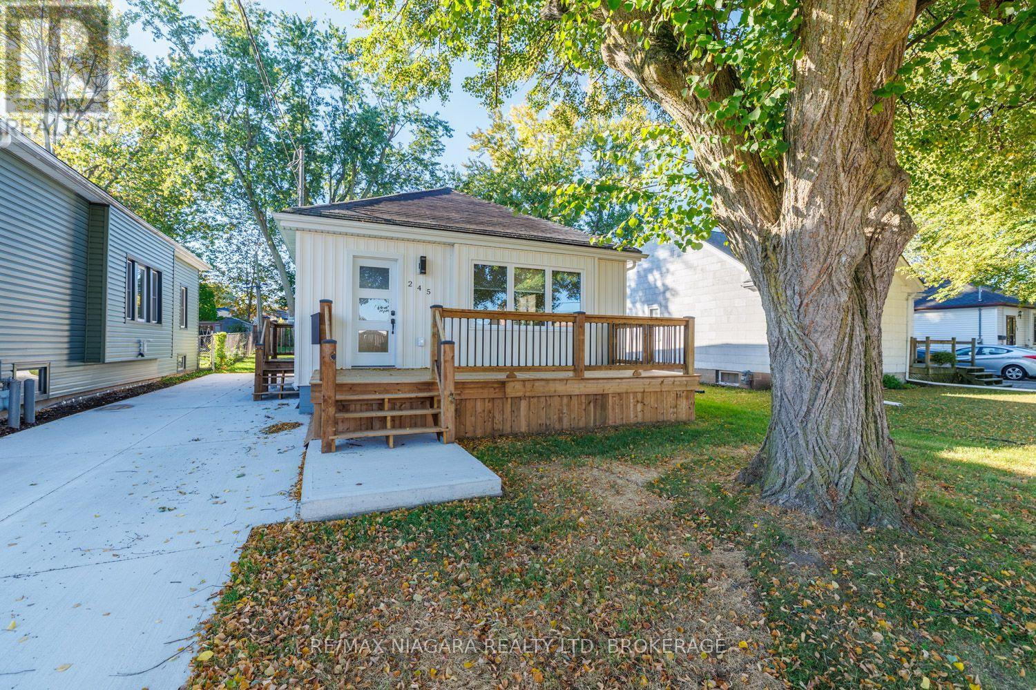245 BOWEN ROAD, Fort Erie, Ontario