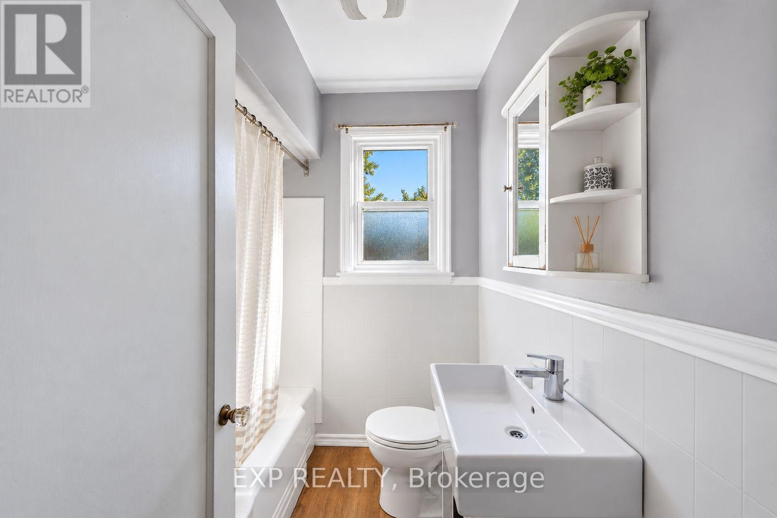 27 Hollywood Street S, Hamilton, Ontario  L8S 3A9 - Photo 11 - X13883584