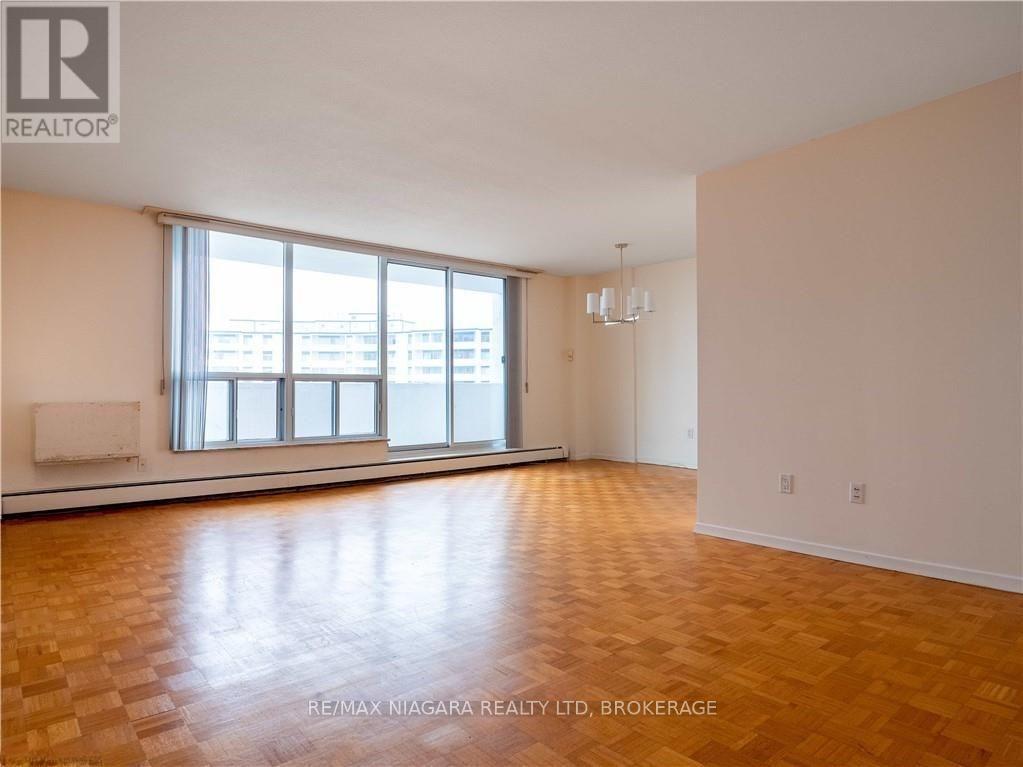 1002 - 35 Towering Heights Boulevard, St. Catharines, Ontario  L2T 3G8 - Photo 4 - X13883722